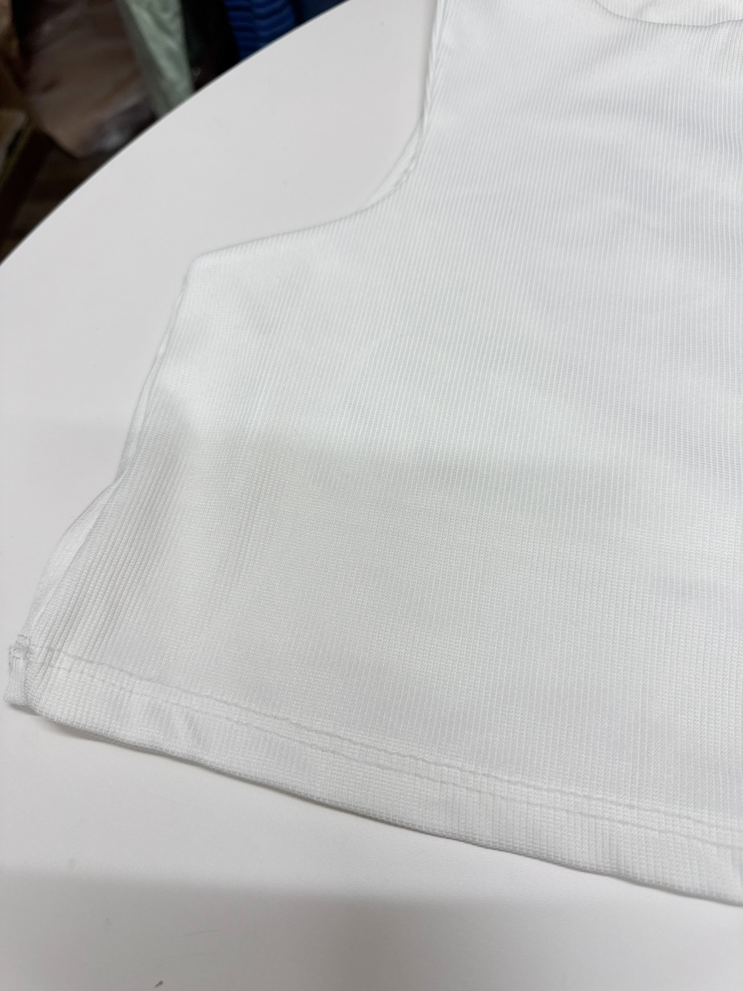 Top blanco básico