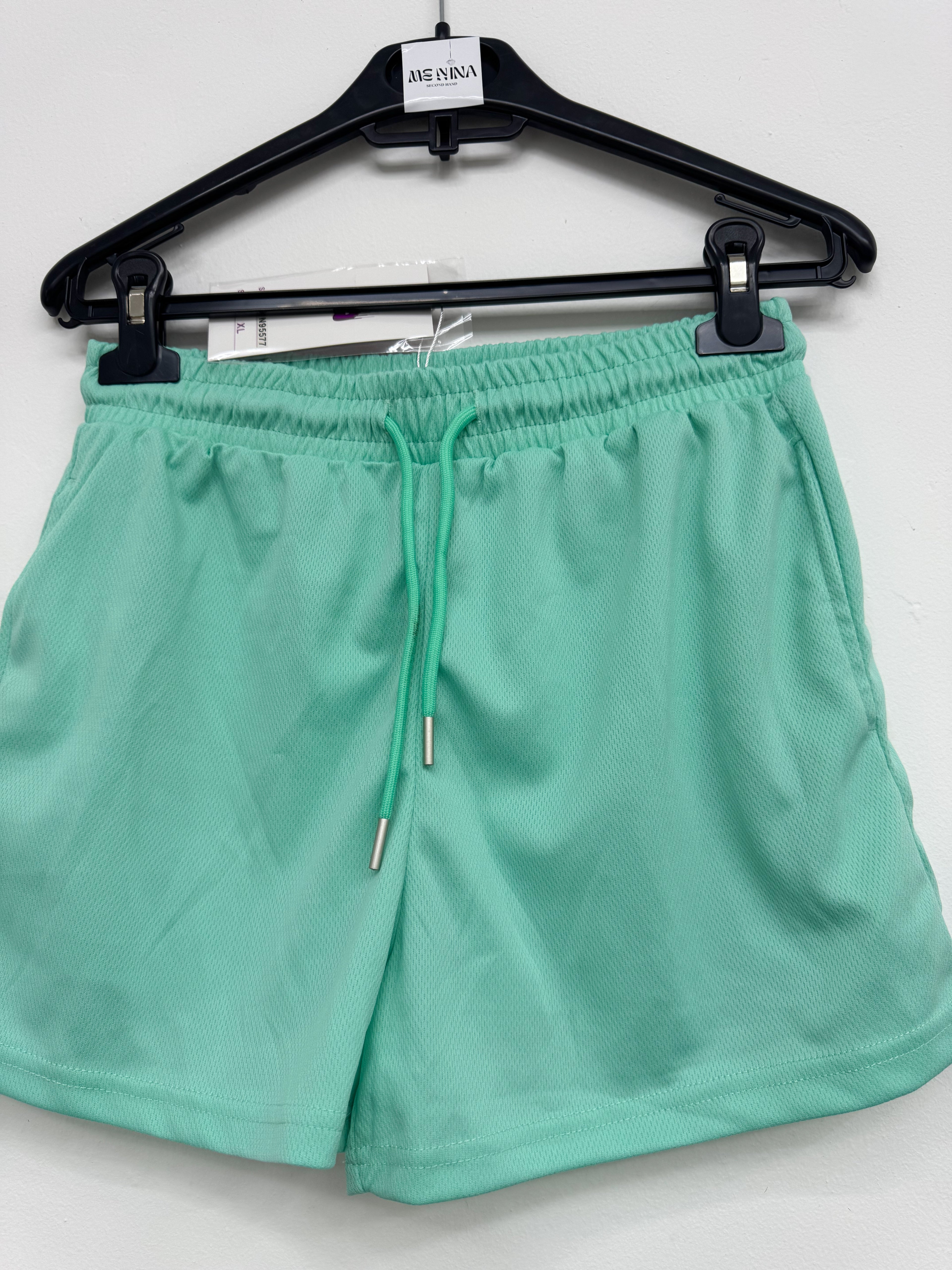 Short deportivo NUEVO verde agua