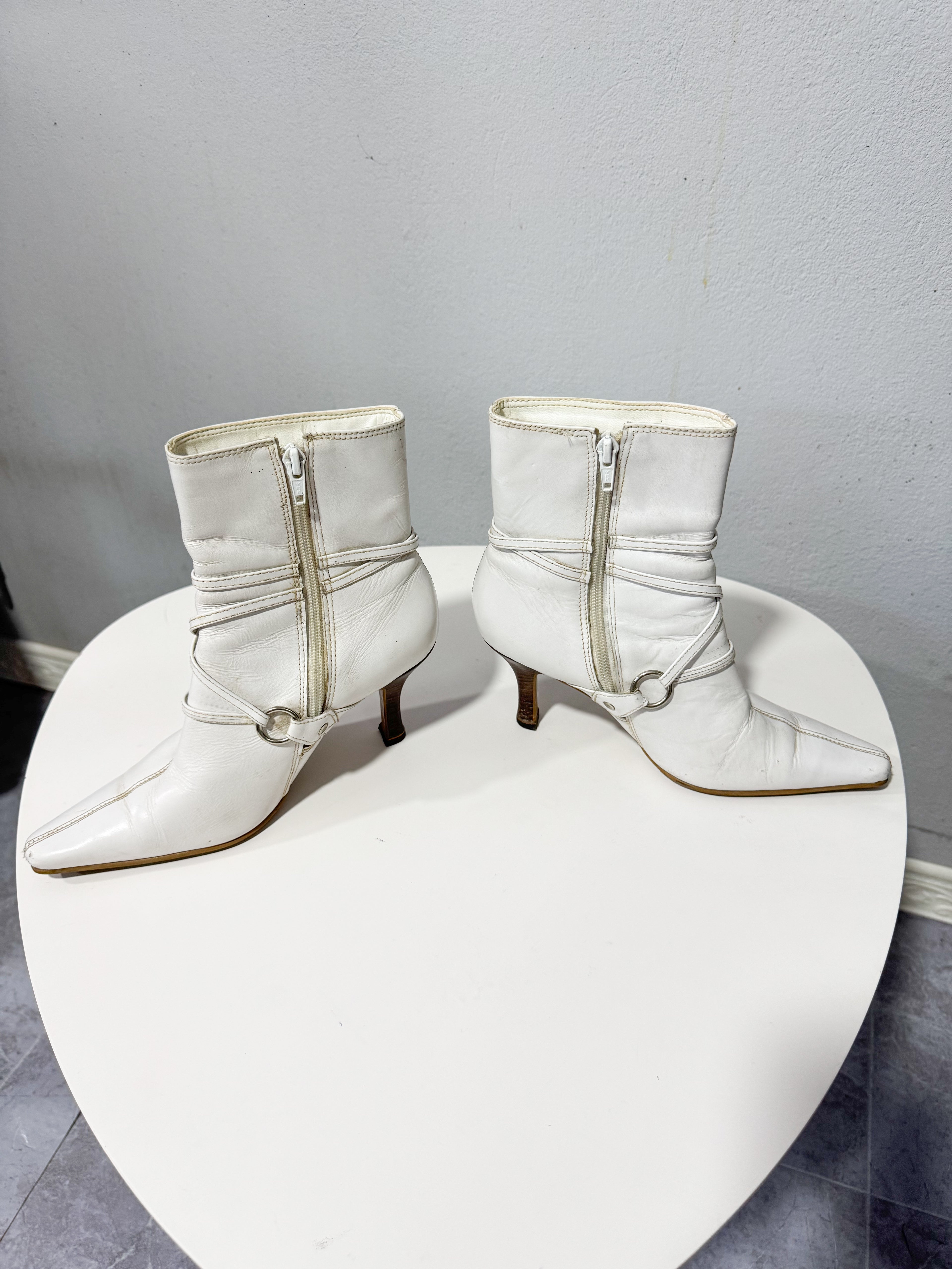 Botas de cuero blancas