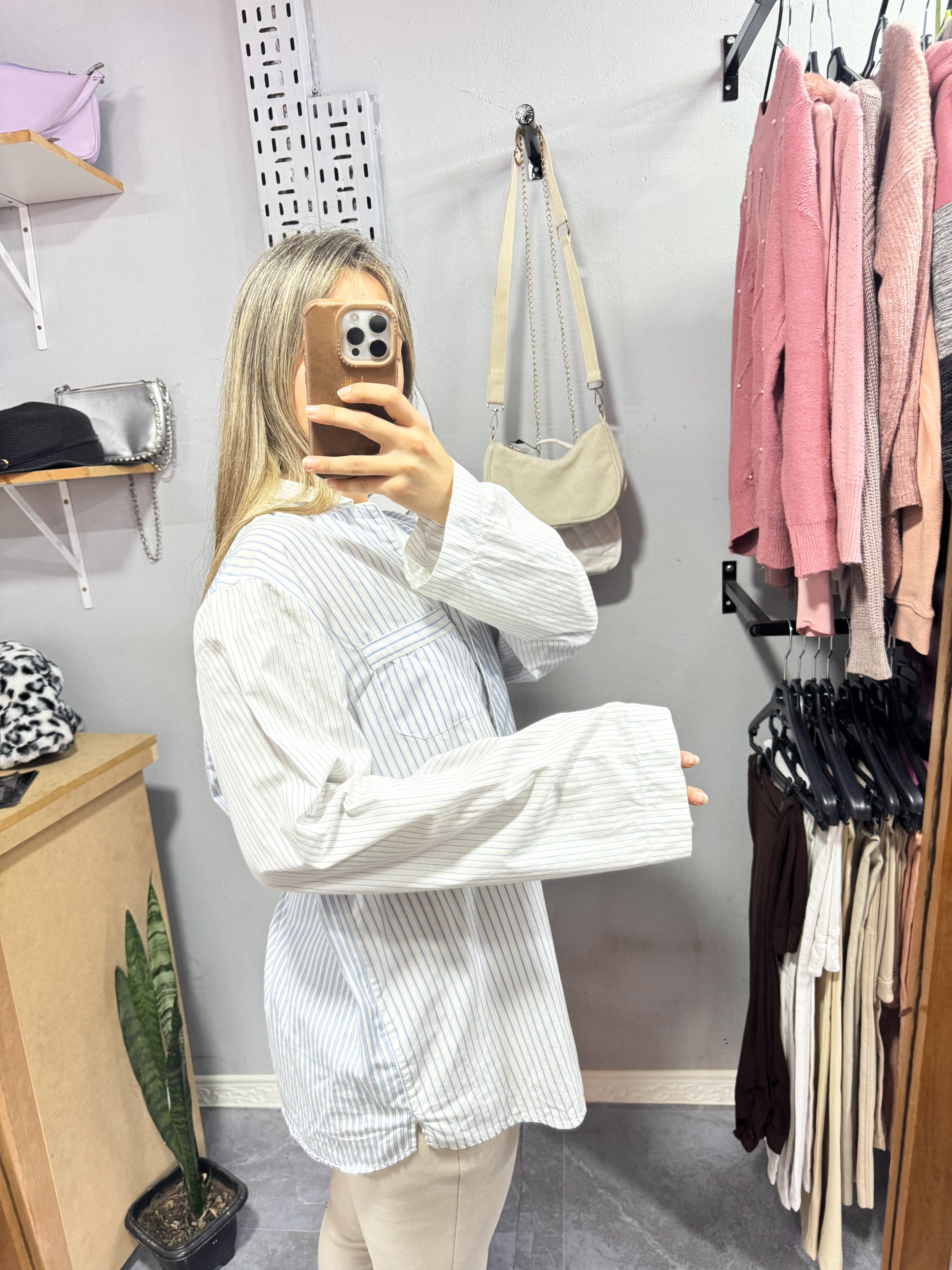 Camisa celeste a rayas ZARA