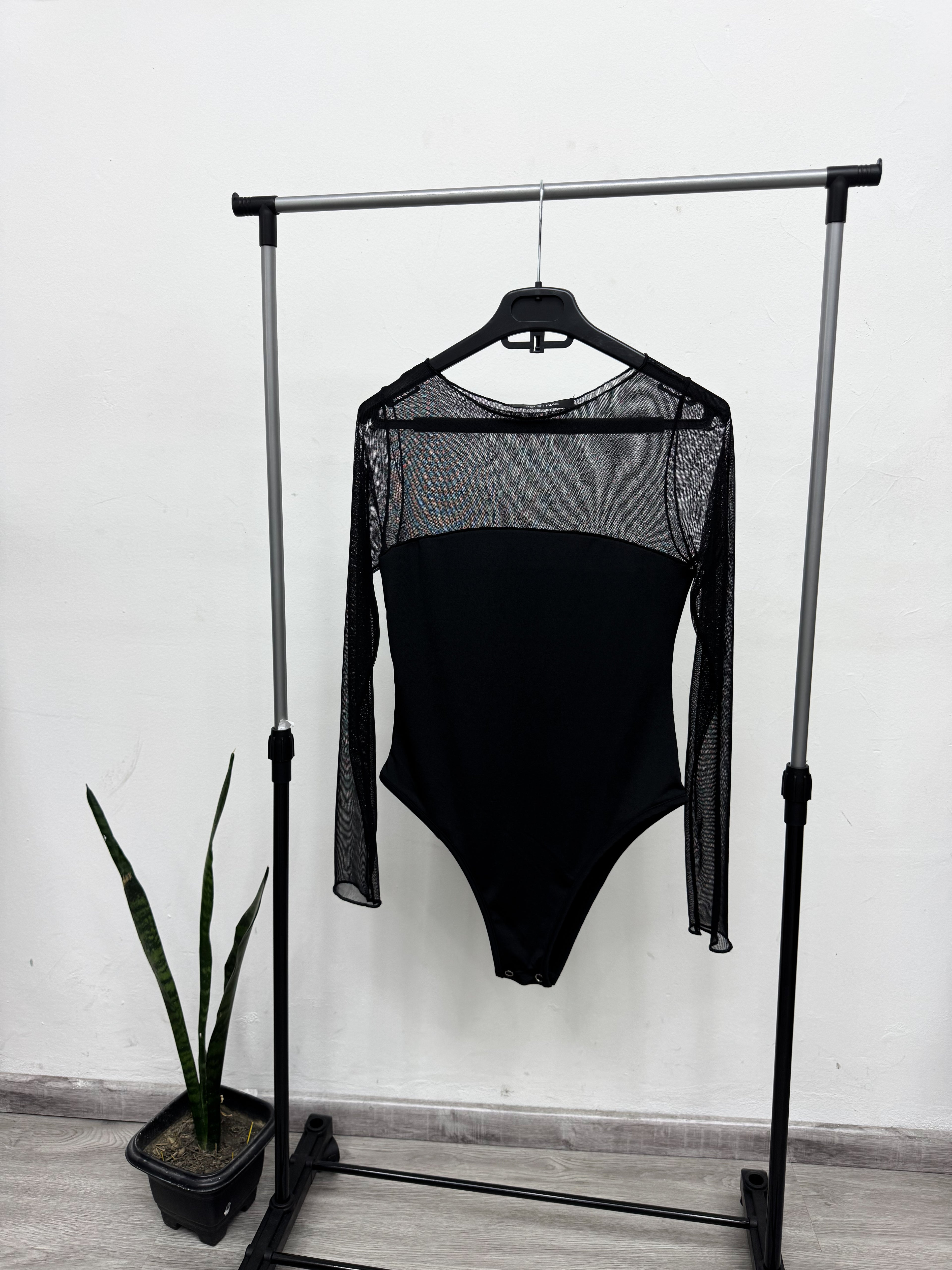 Body negro con traslúcido