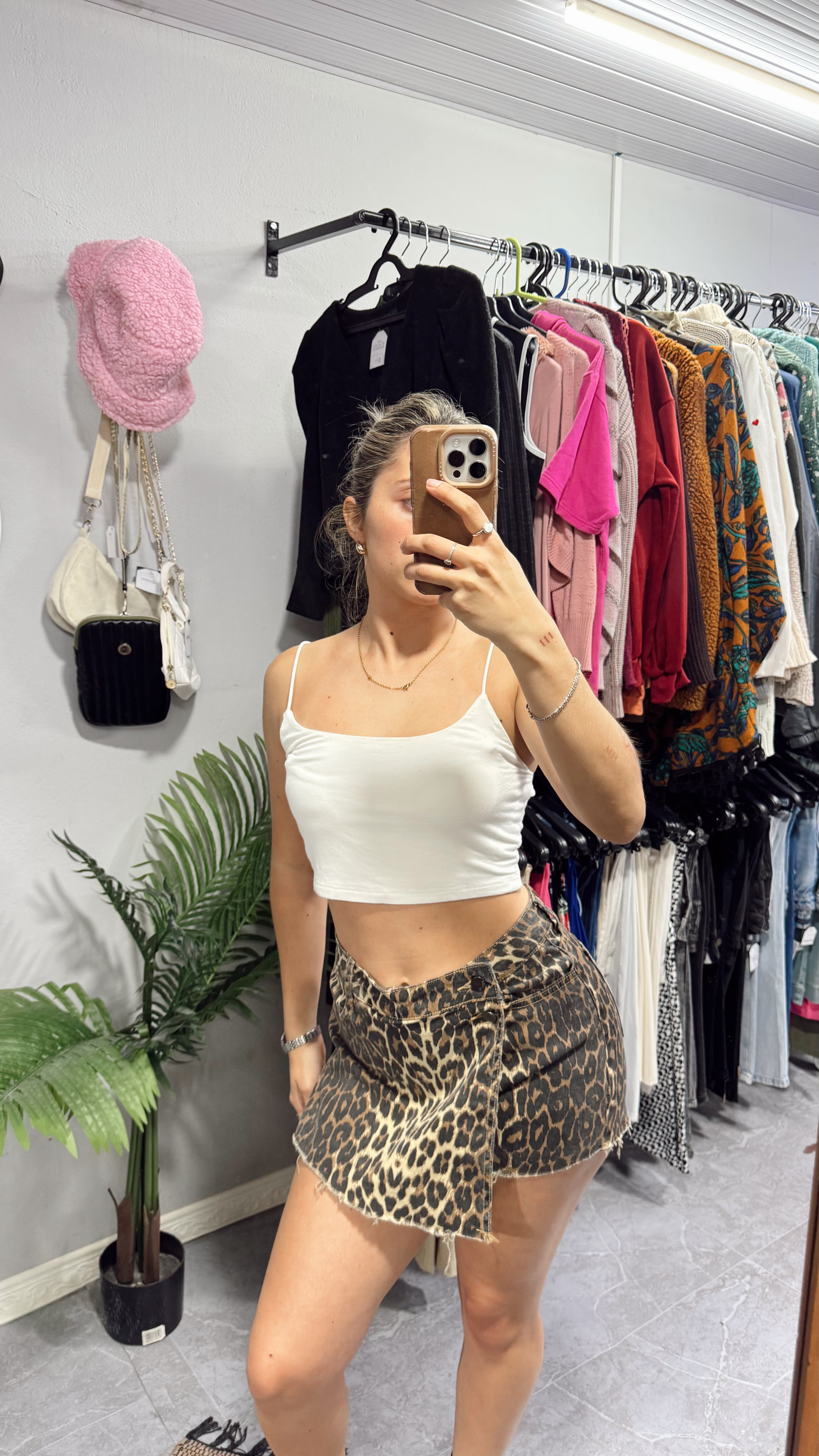 Short pollera animal print