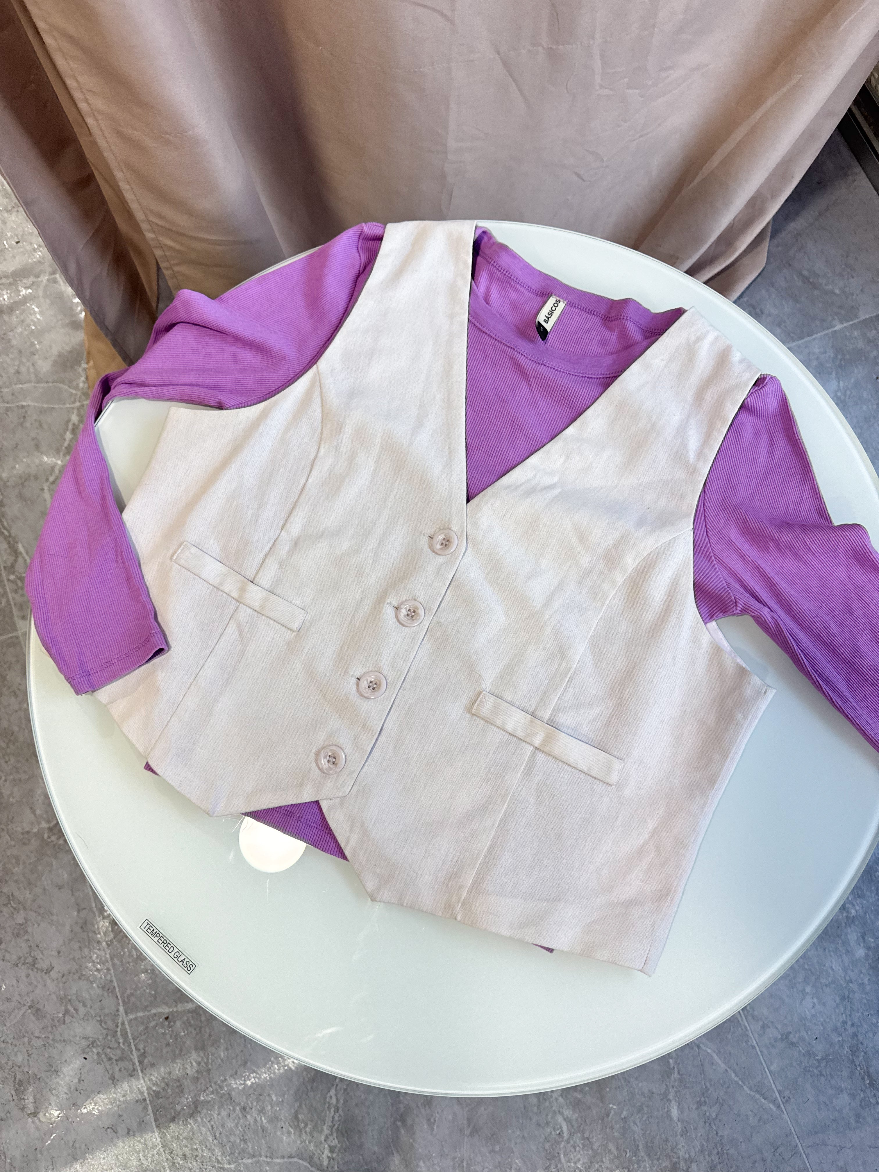 Chaleco formal beige tipo lino