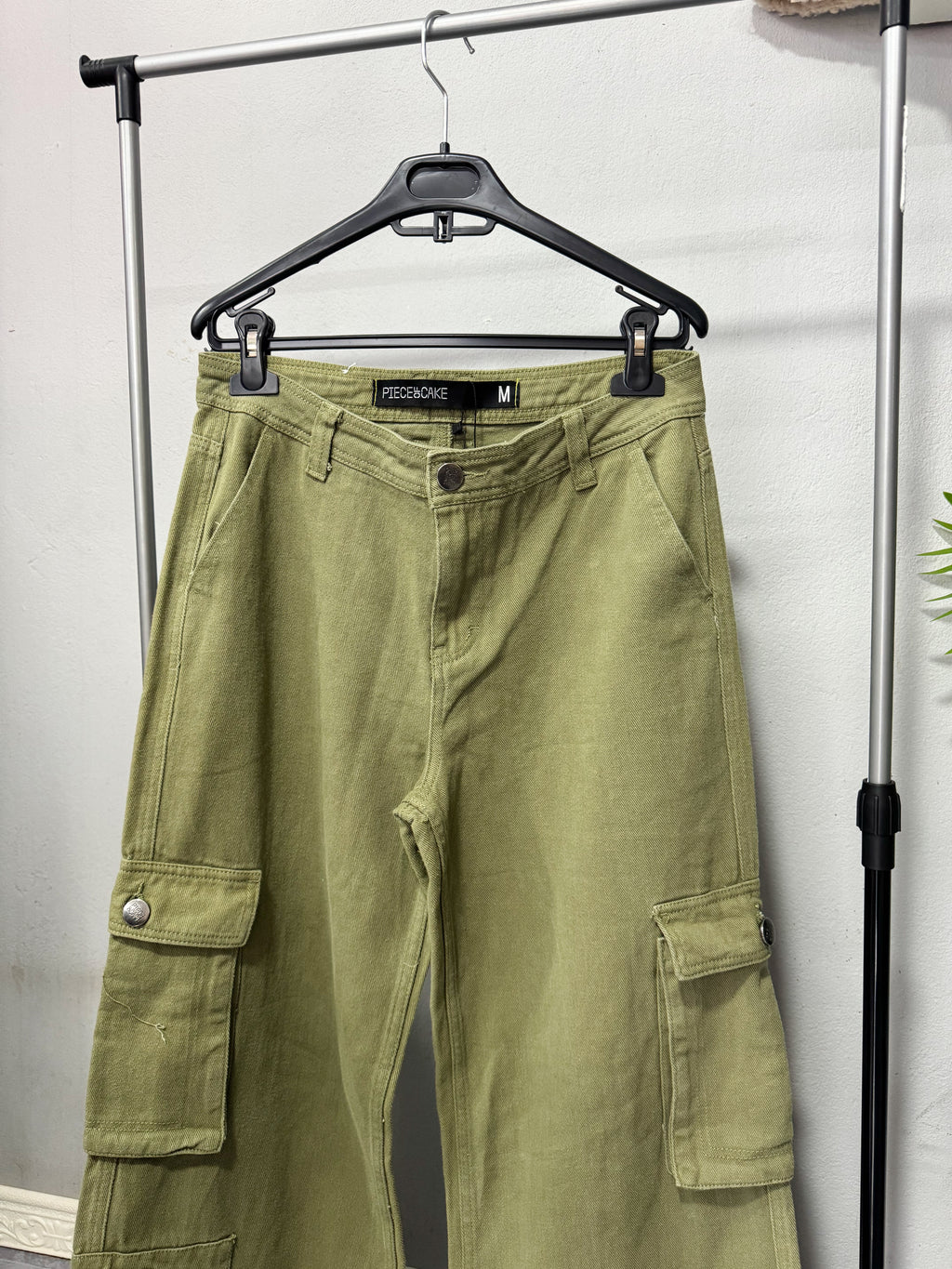Pantalón cargo NUEVO verde
