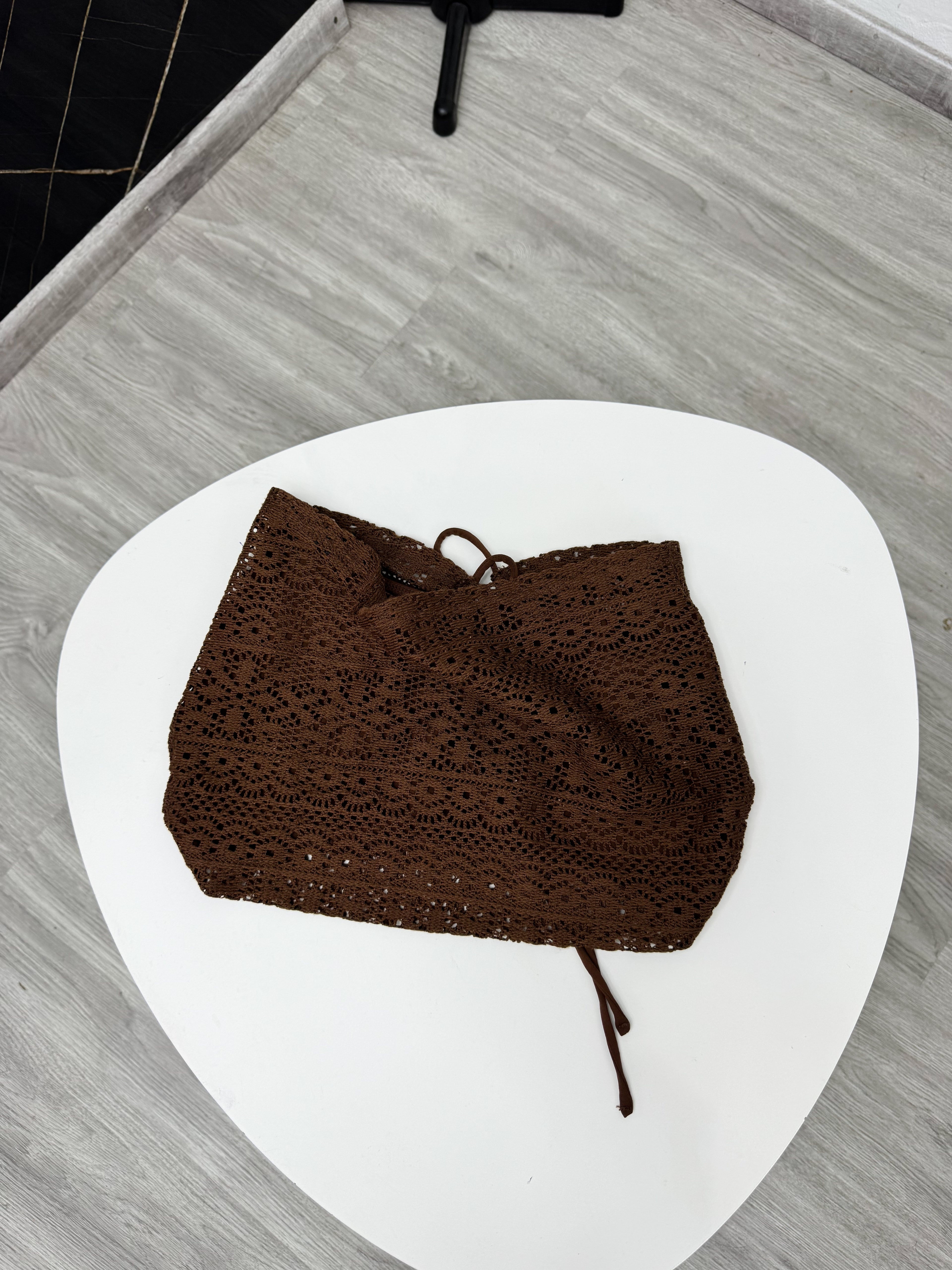 Top marrón caldo con tiras ajustables