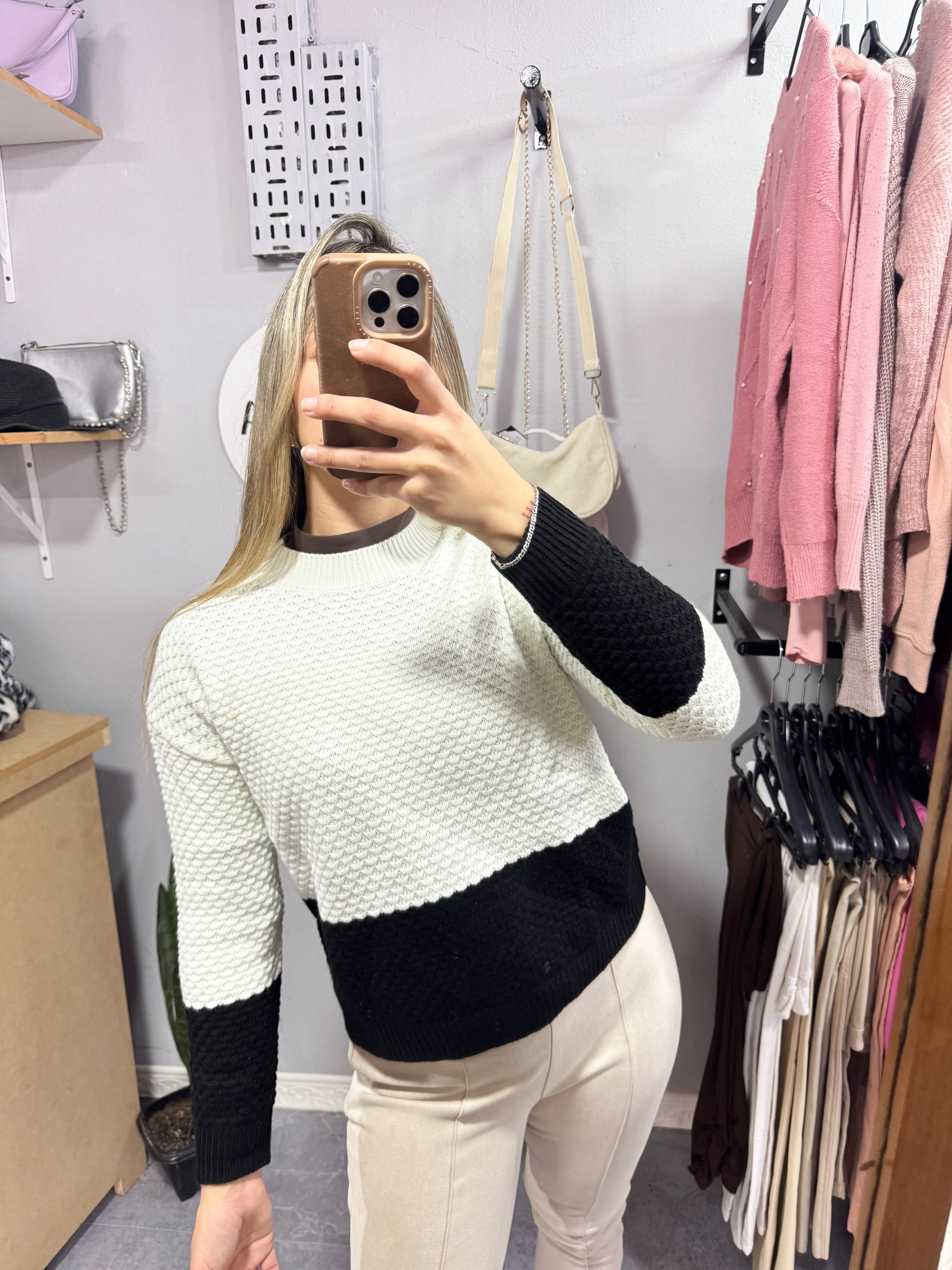 Buzo de lana NUEVO blanco y negro