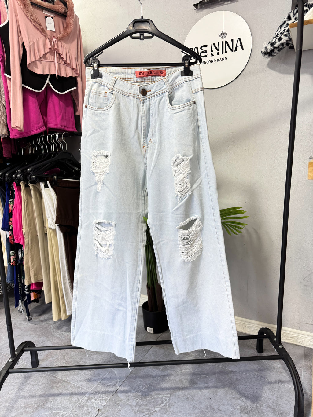 Jean clarito talle 44 *con detalles