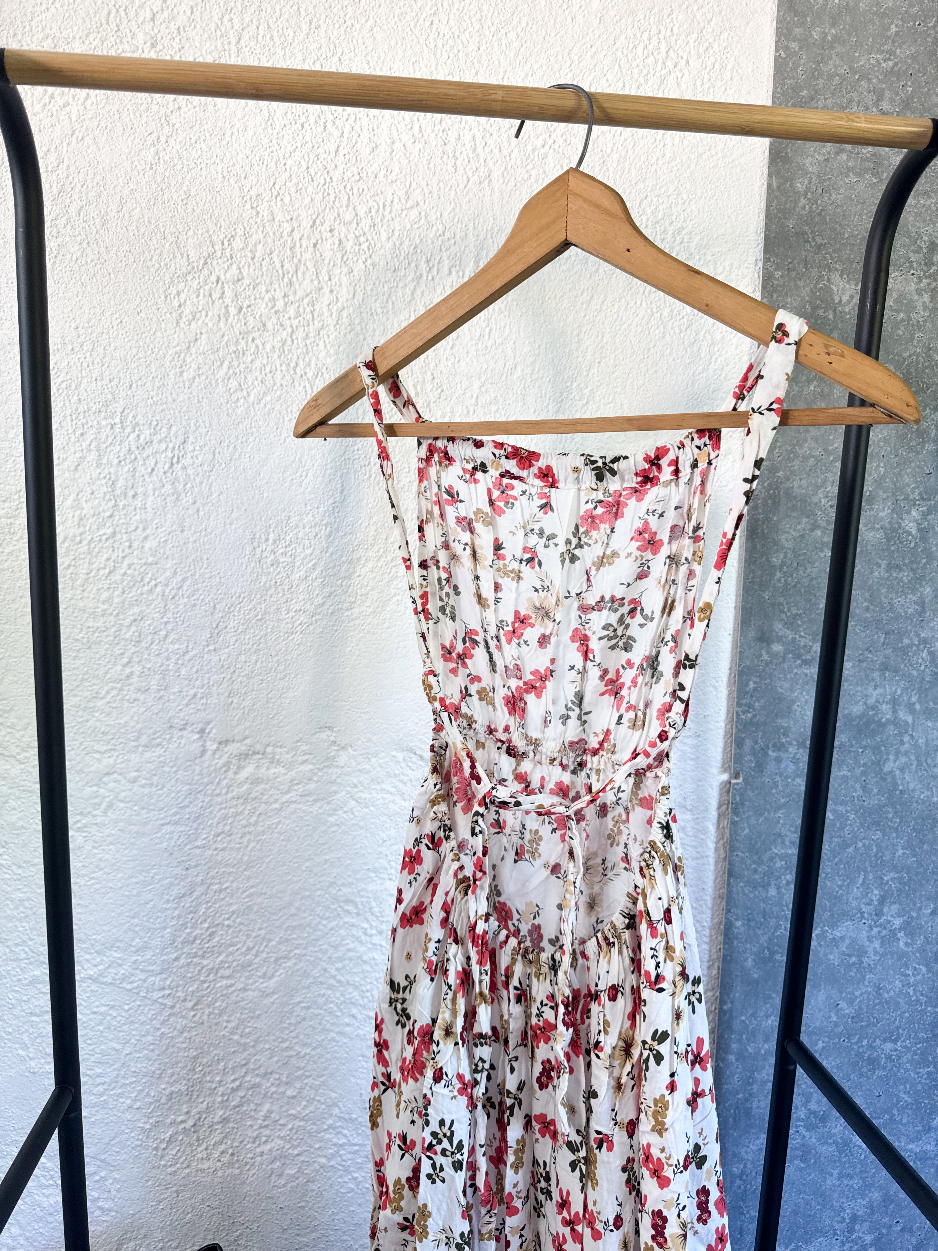 Vestido blanco floreado