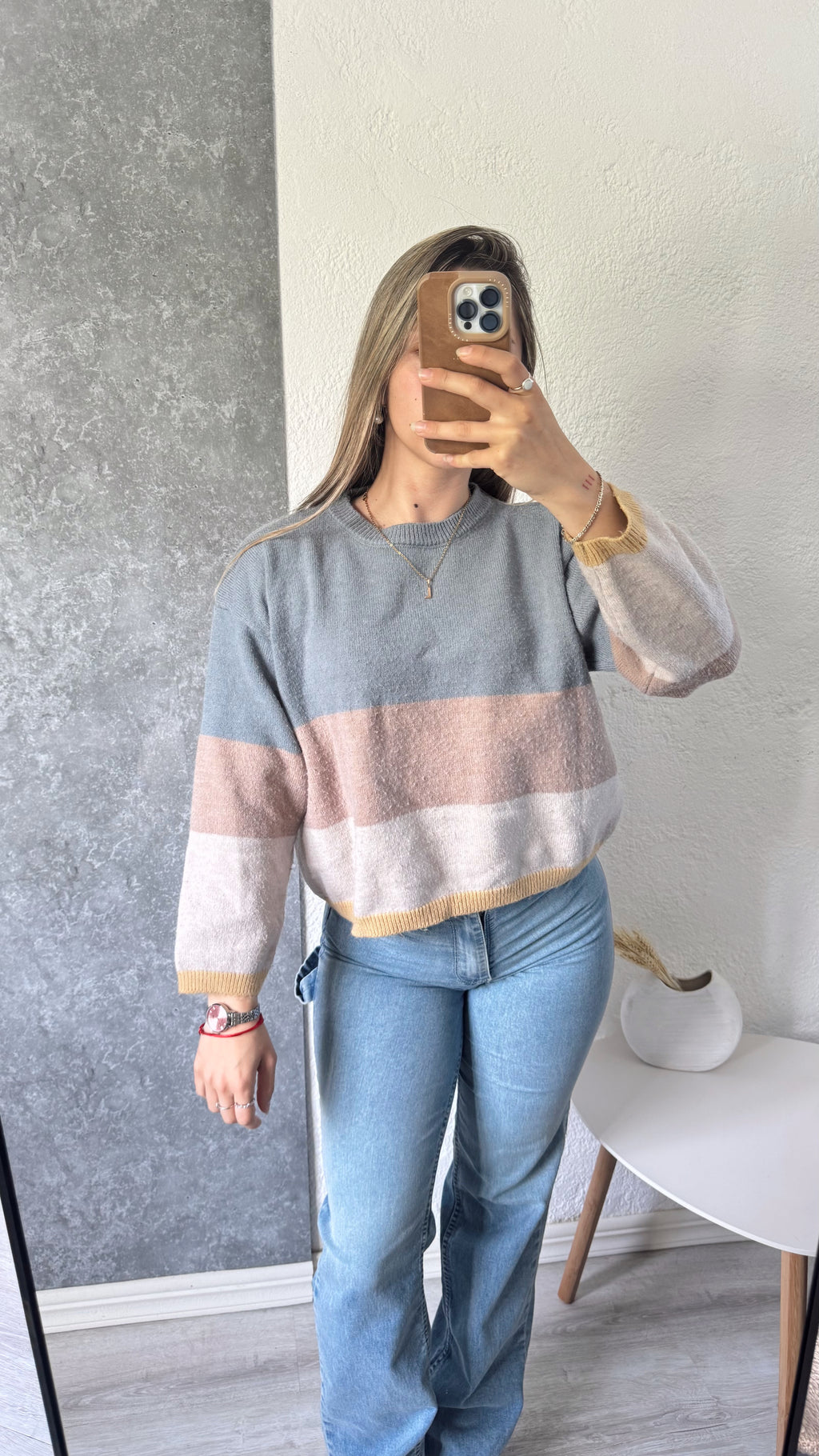 Buzo celeste y beige