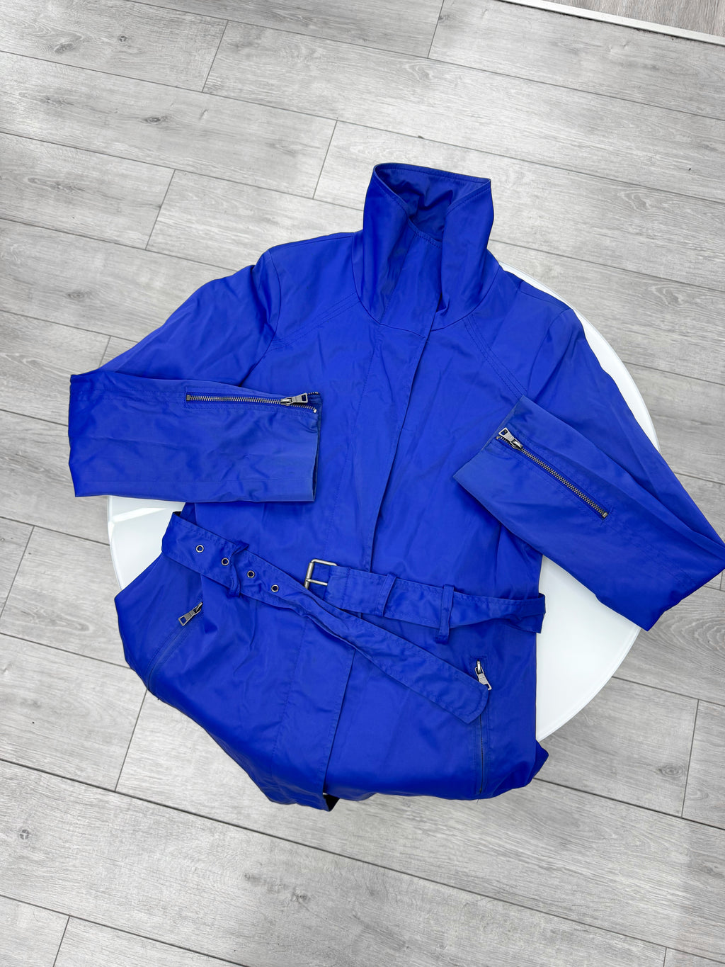 Chaqueta impermeable azul