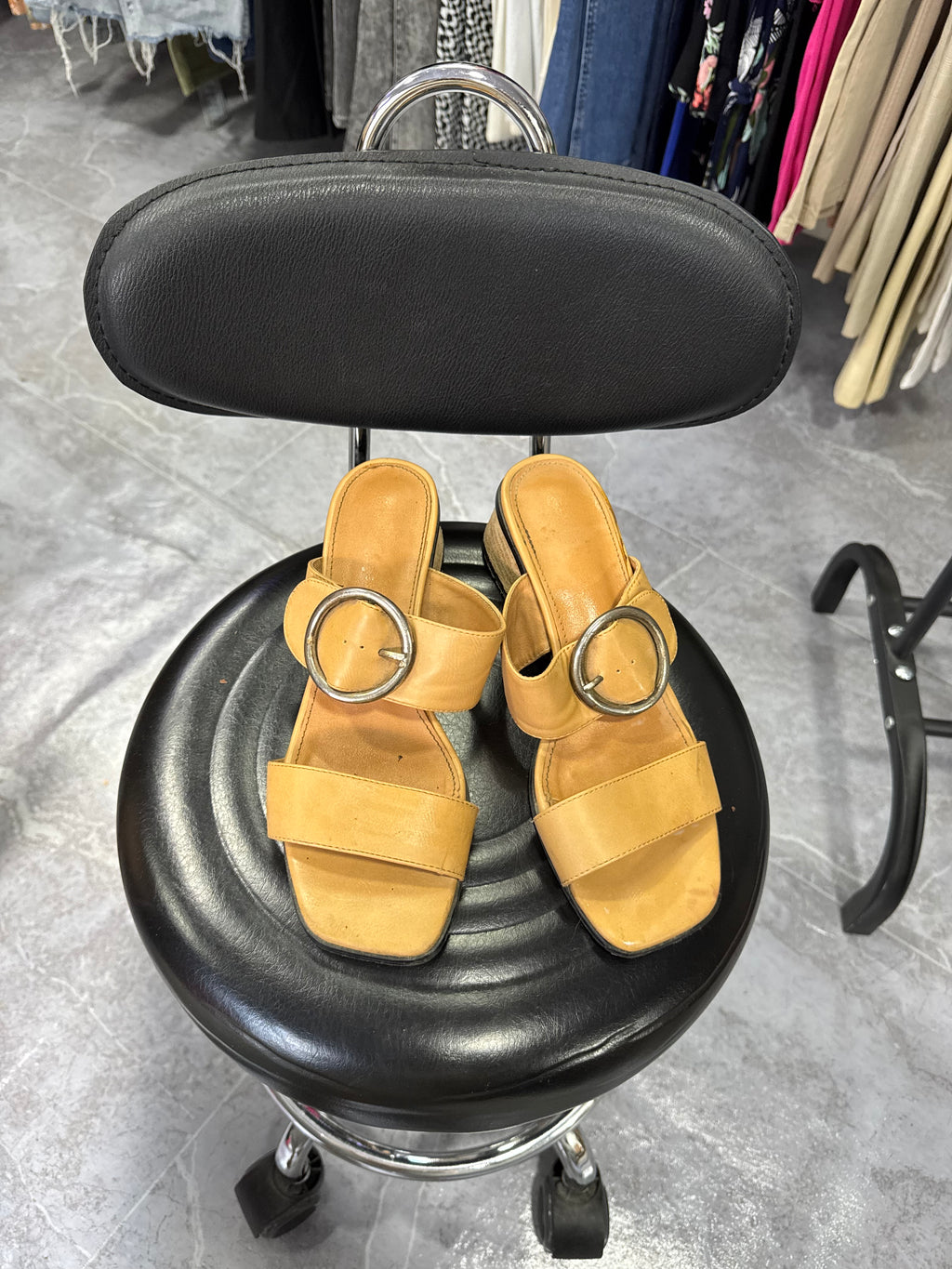 Sandalias marron clarito Daniel Cassin