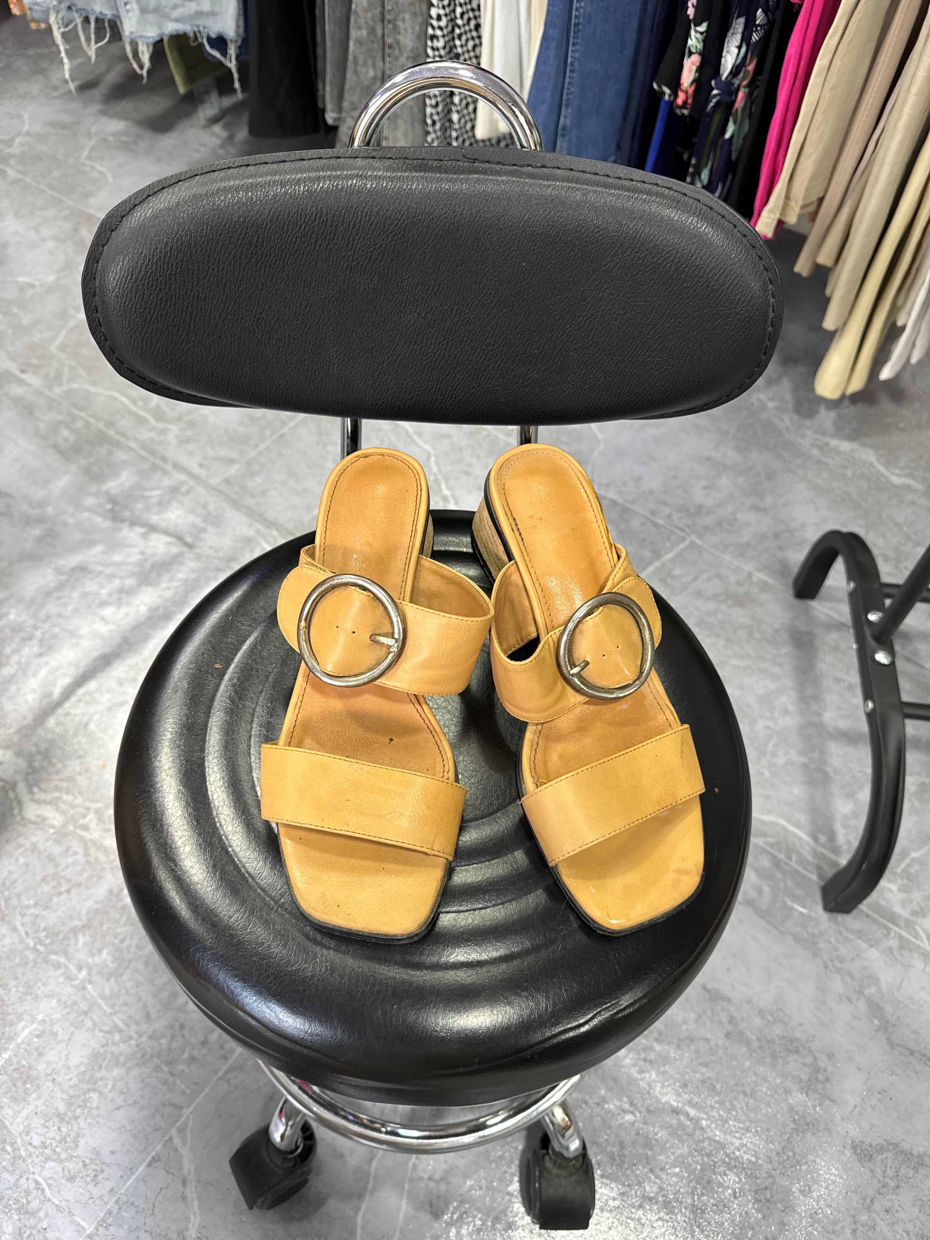 Sandalias marron clarito Daniel Cassin