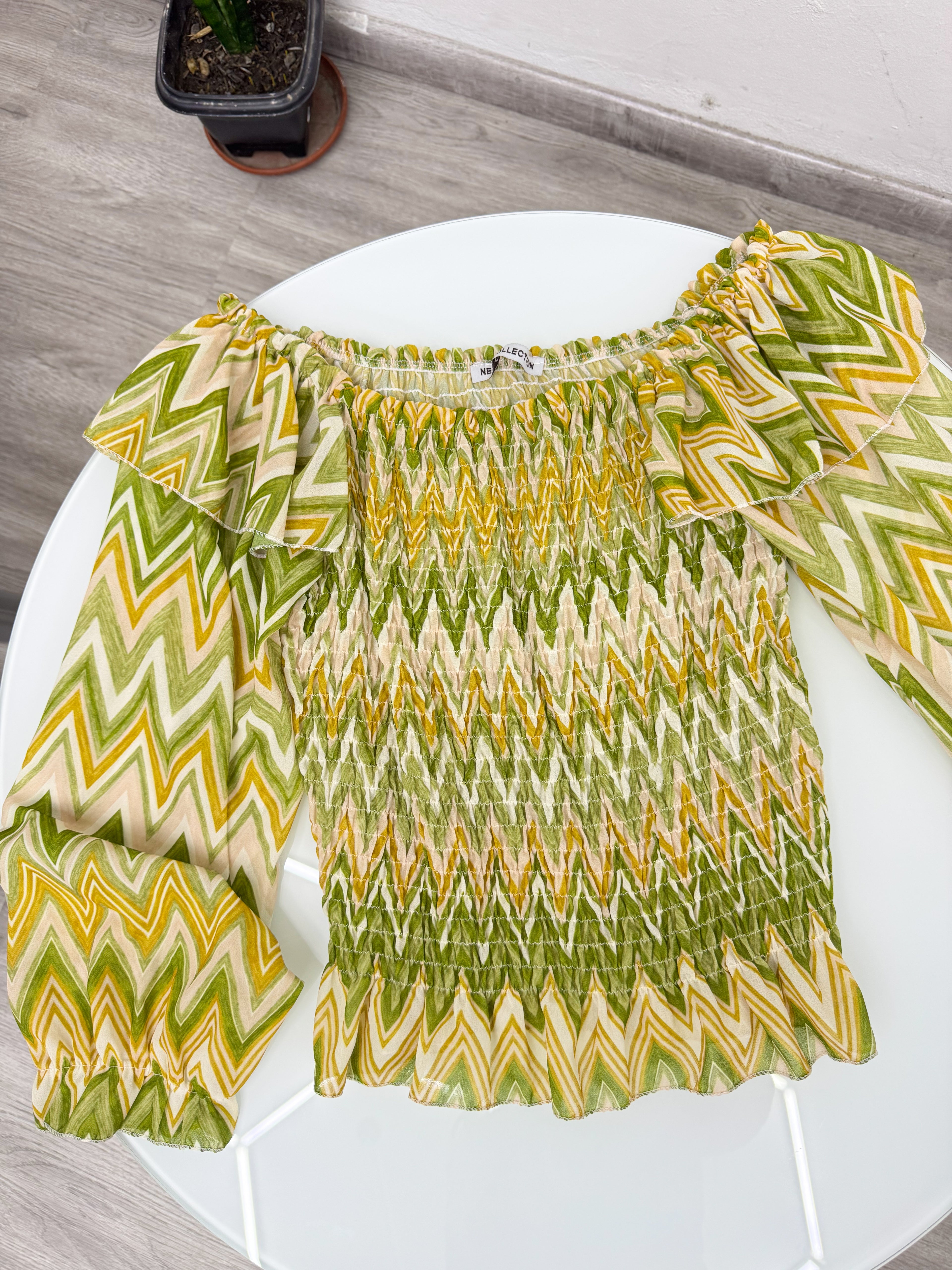 Blusa verde y amarilla manga larga