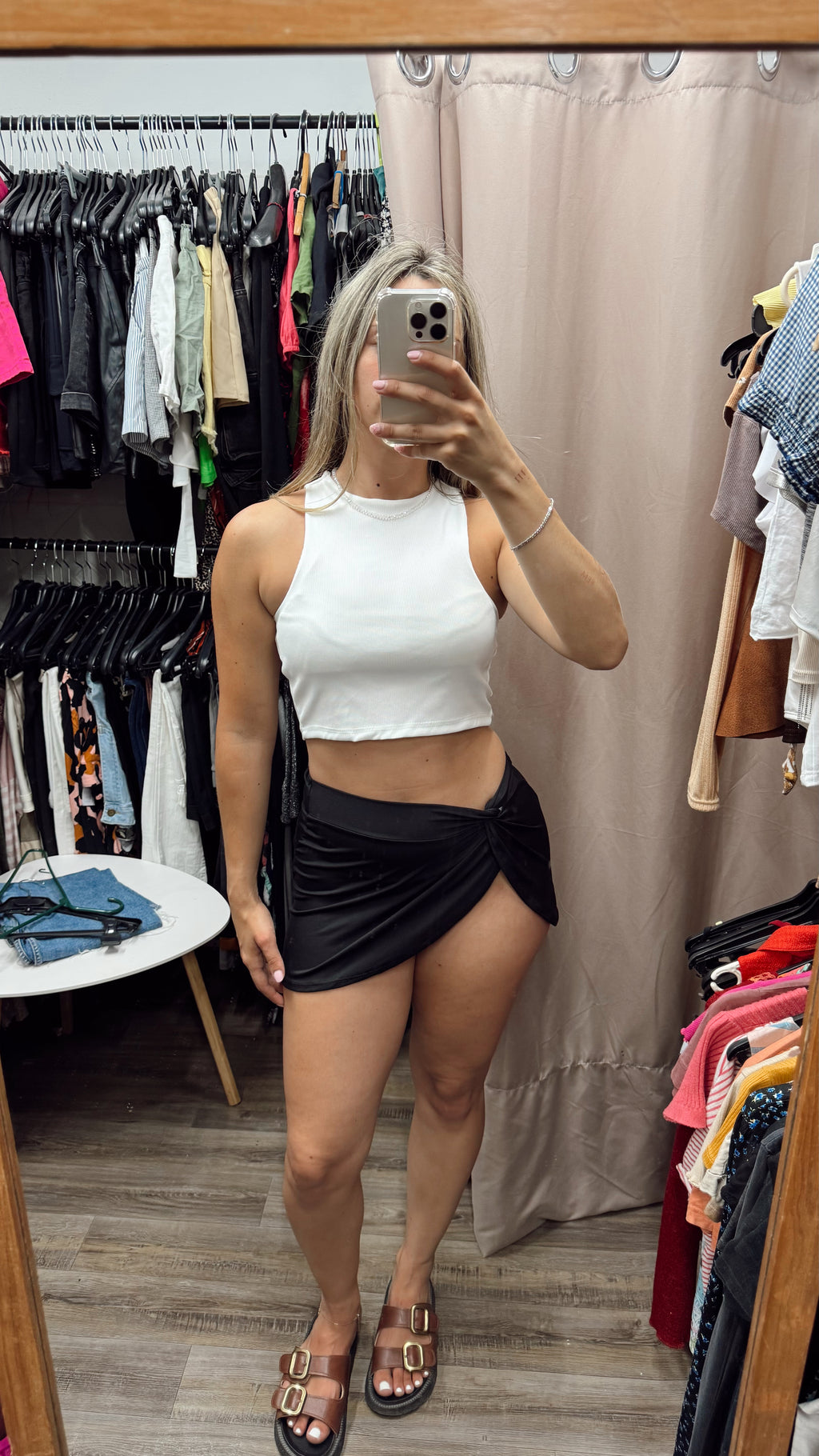 Pollera negra de licra