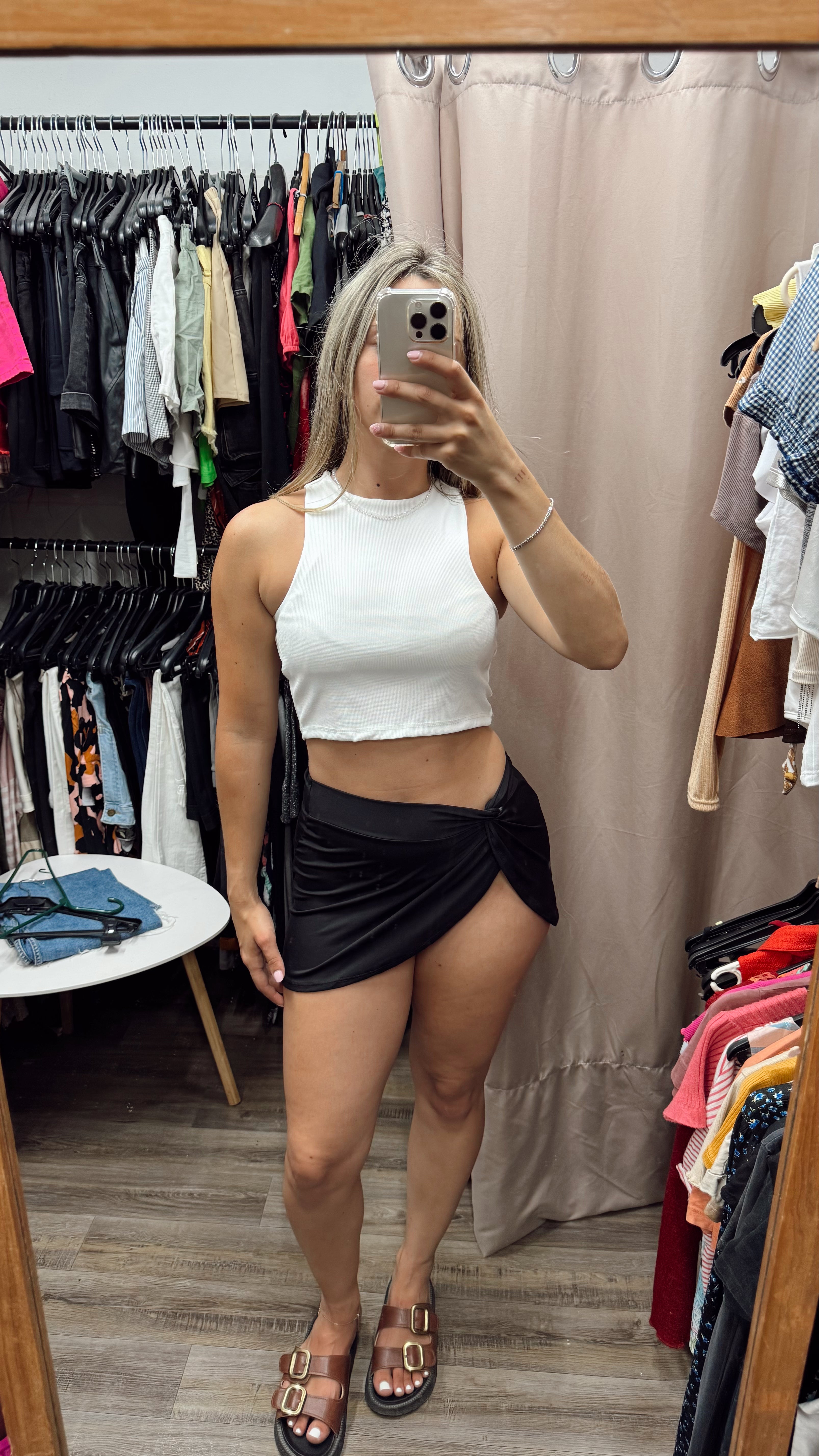 Pollera negra de licra