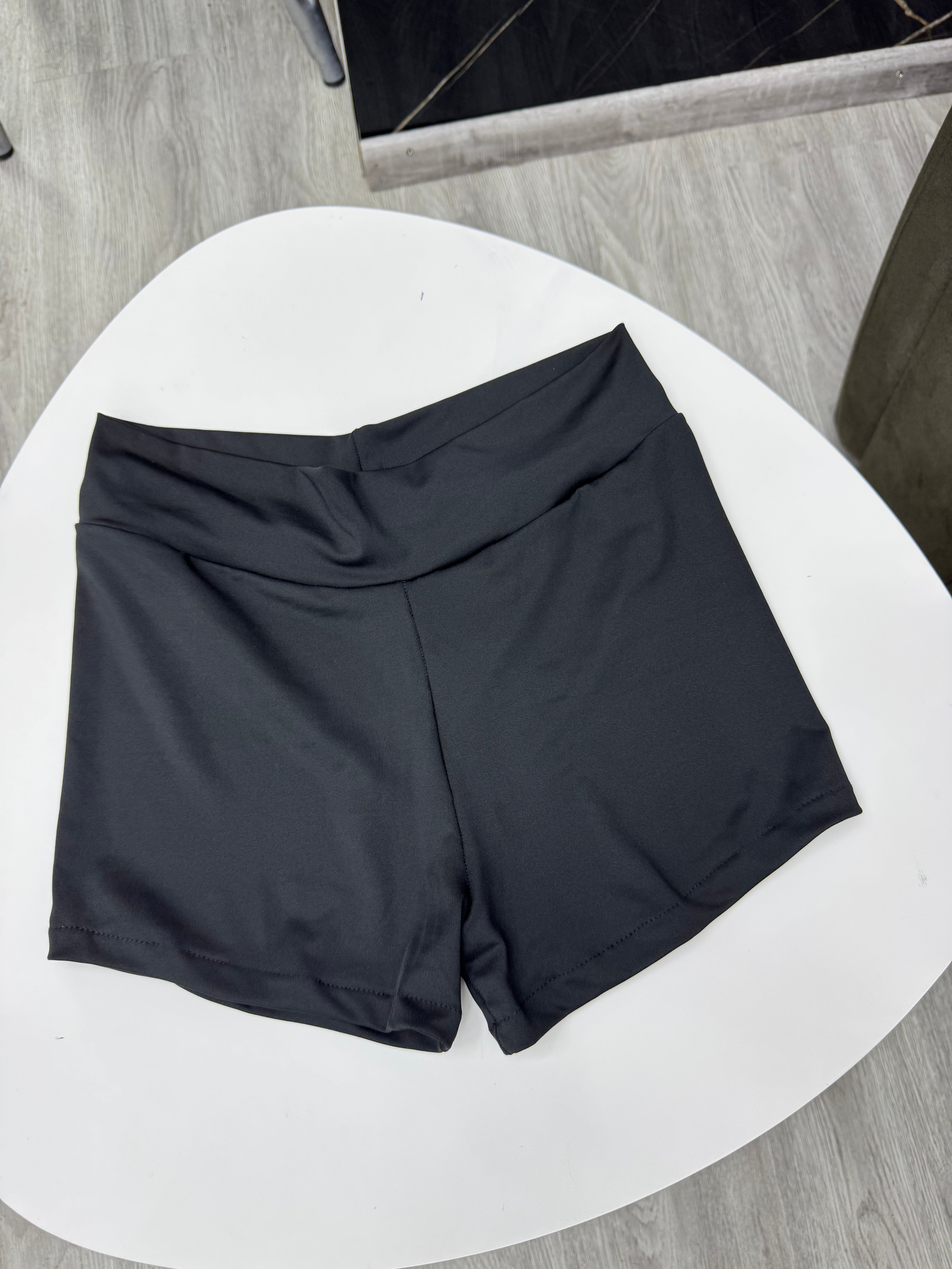 Micro short negro