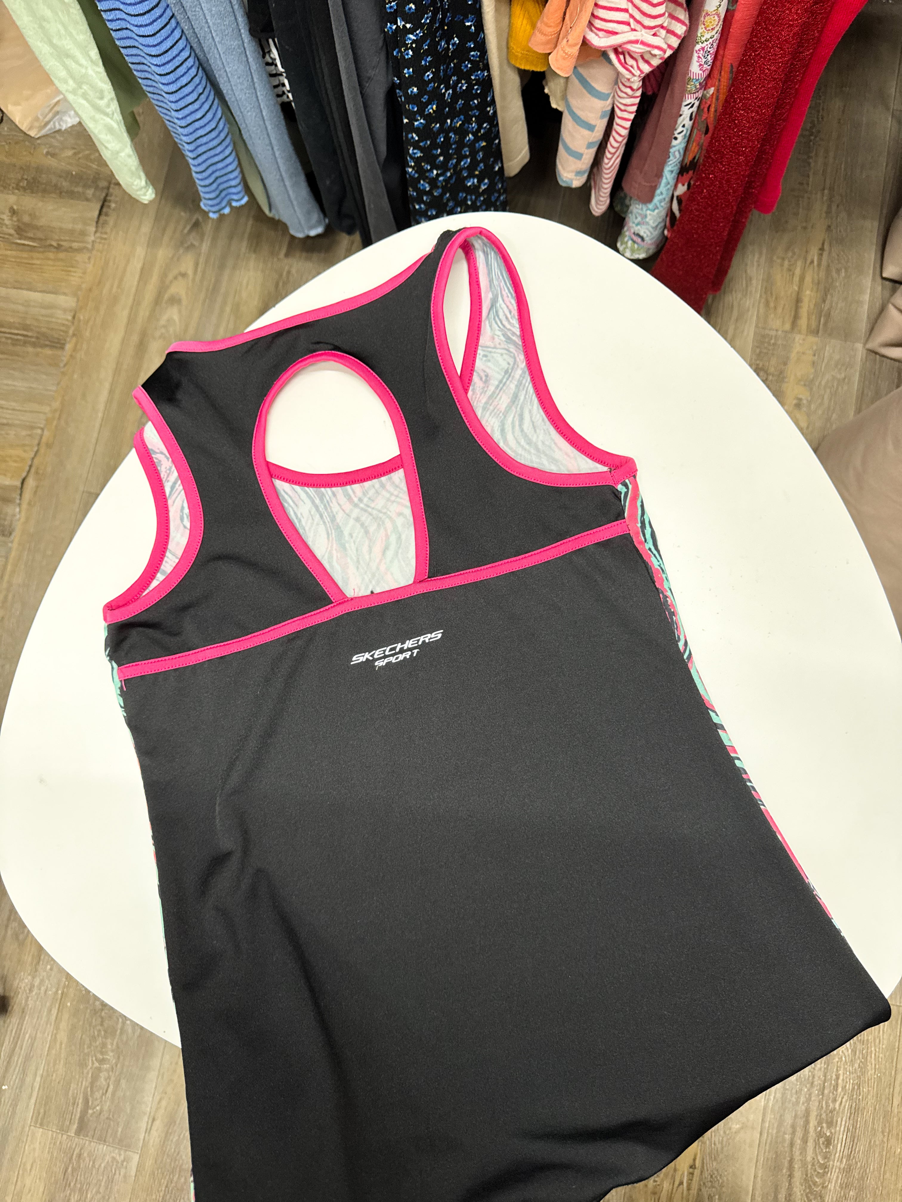 Musculosa deportiva Skachers