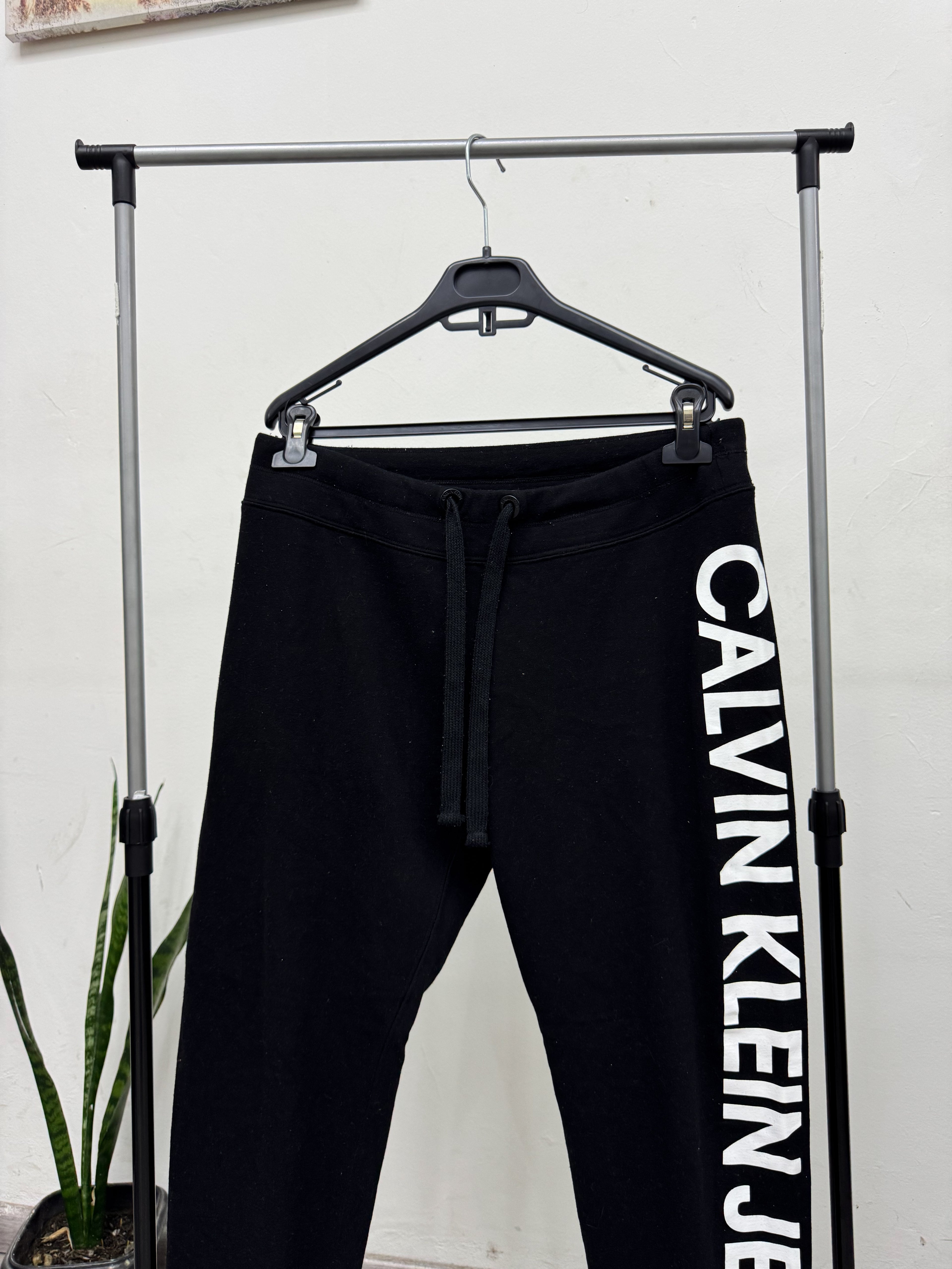 Deportivo negro Calvin Klein original