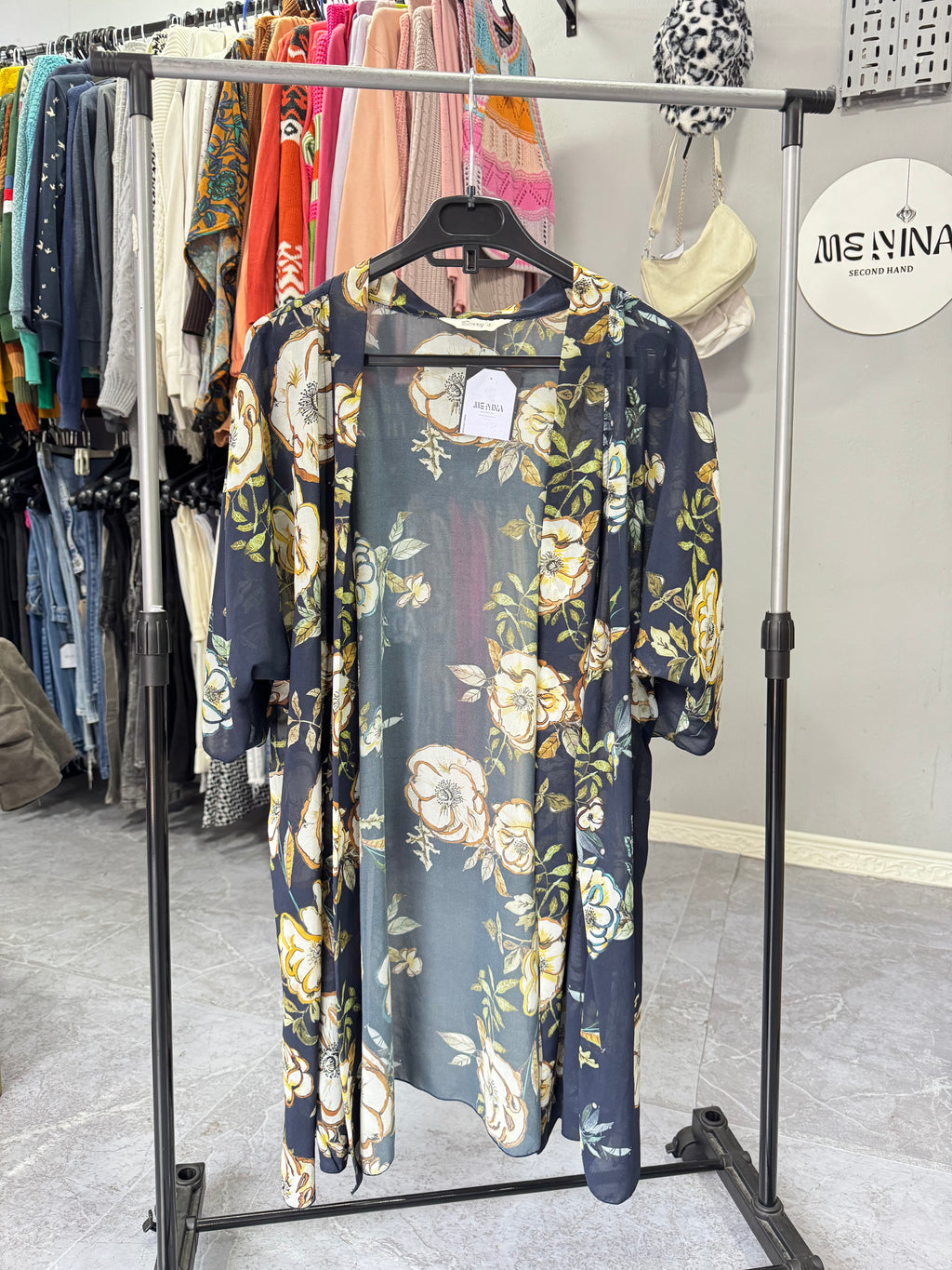 Kimono azul con flores talle L