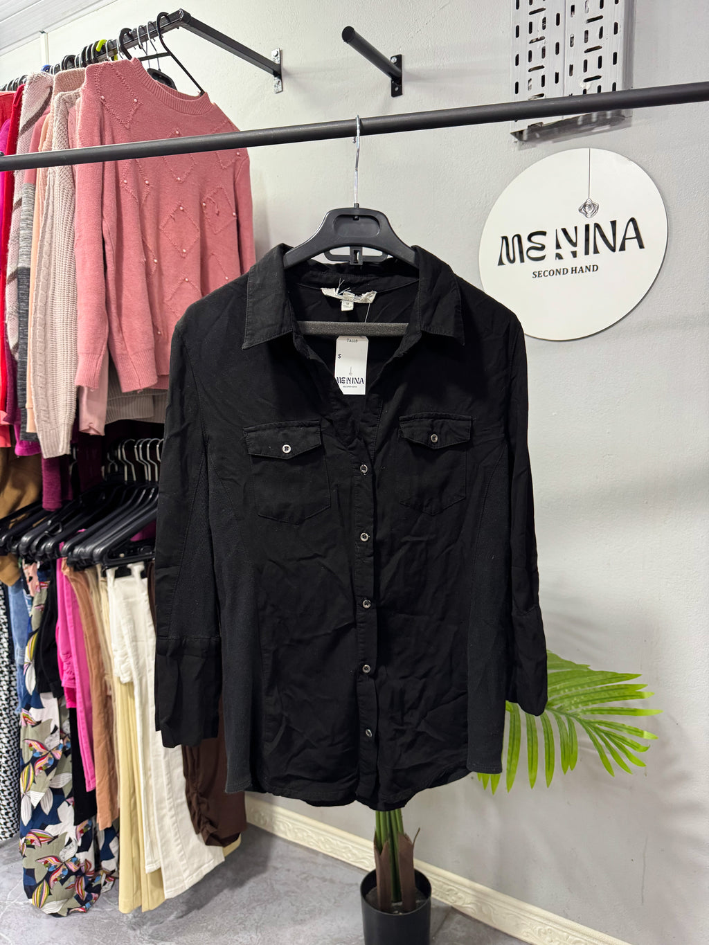 Camisa negra talle M