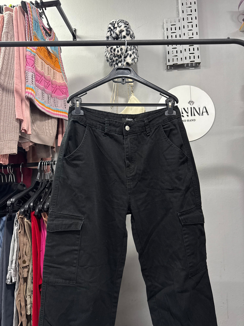 Pantalón negro cargo