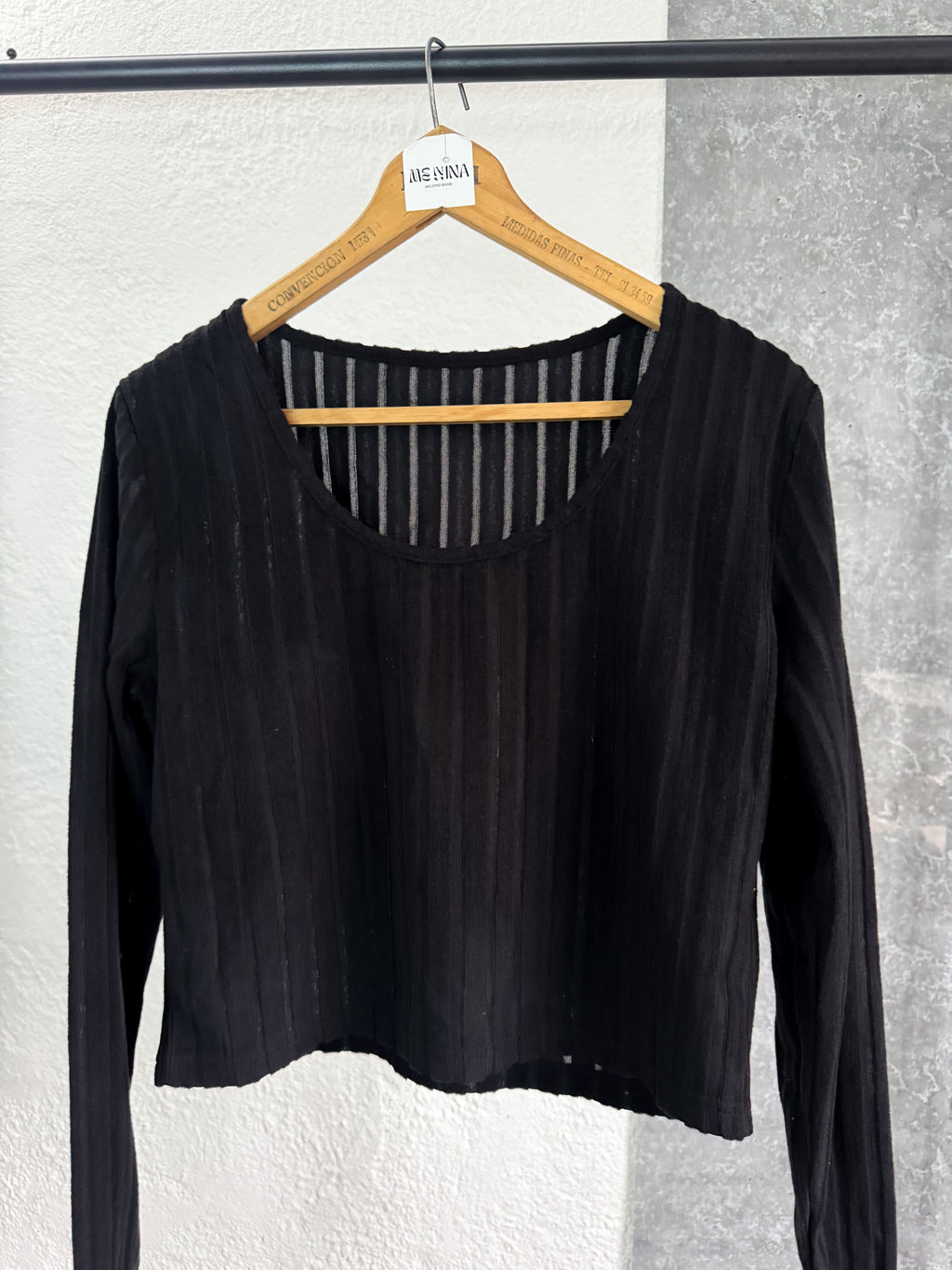 Buzo nuevo de hilo color negro