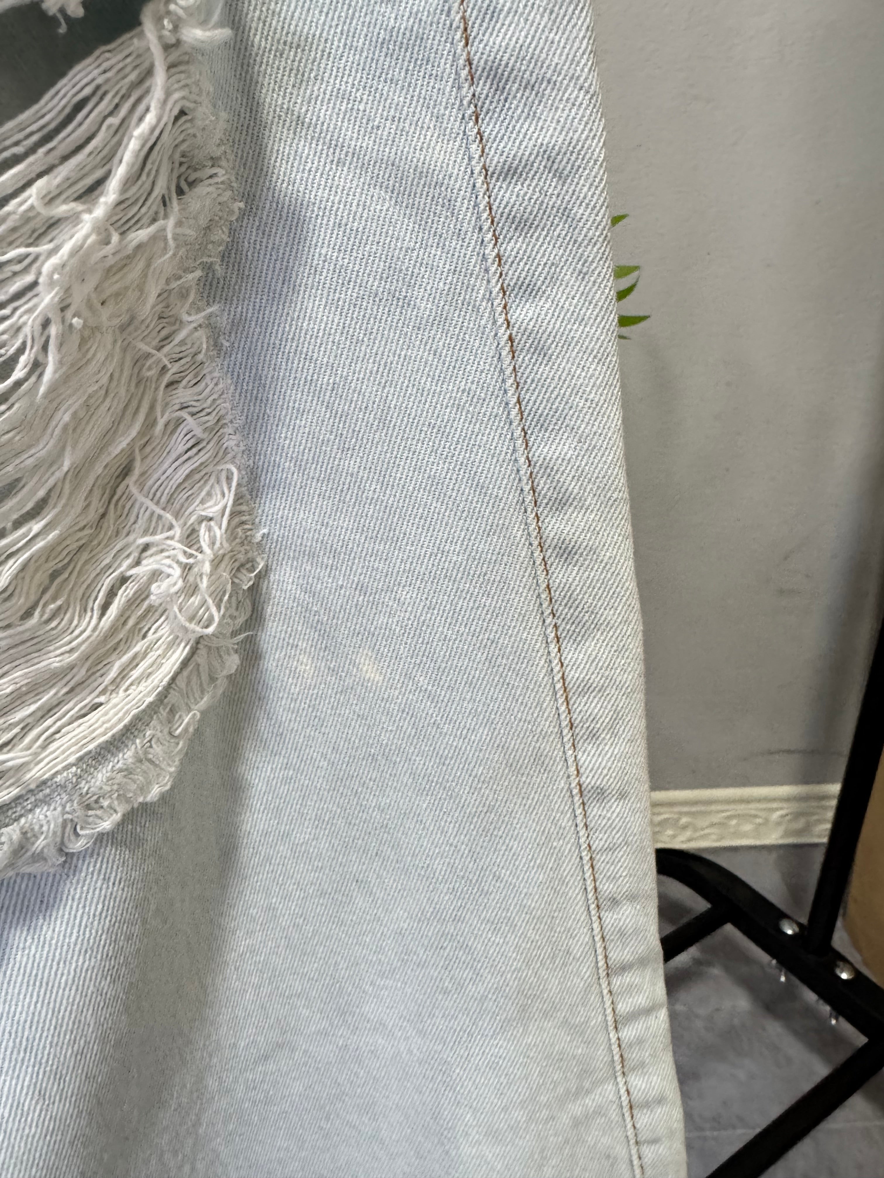 Jean clarito talle 44 *con detalles