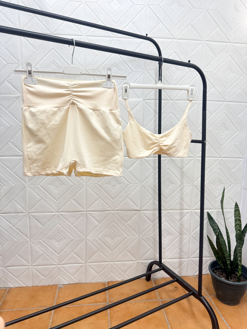 NUEVO conjunto gym beige