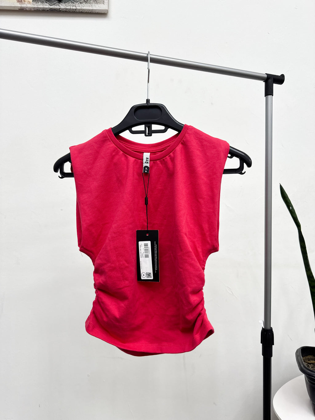 Top NUEVO rosado fucsia con frunce