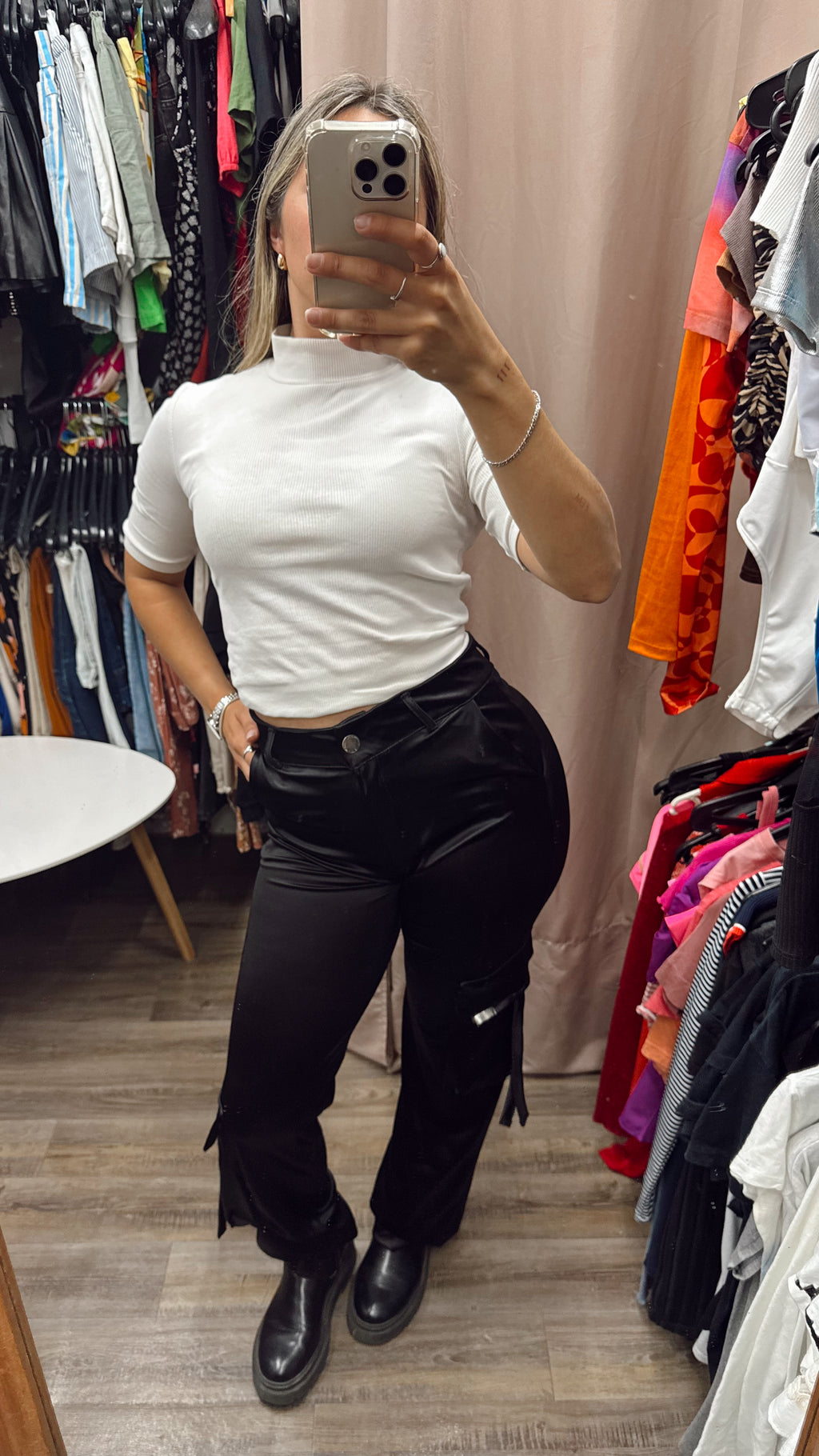 Cargo negro satinado