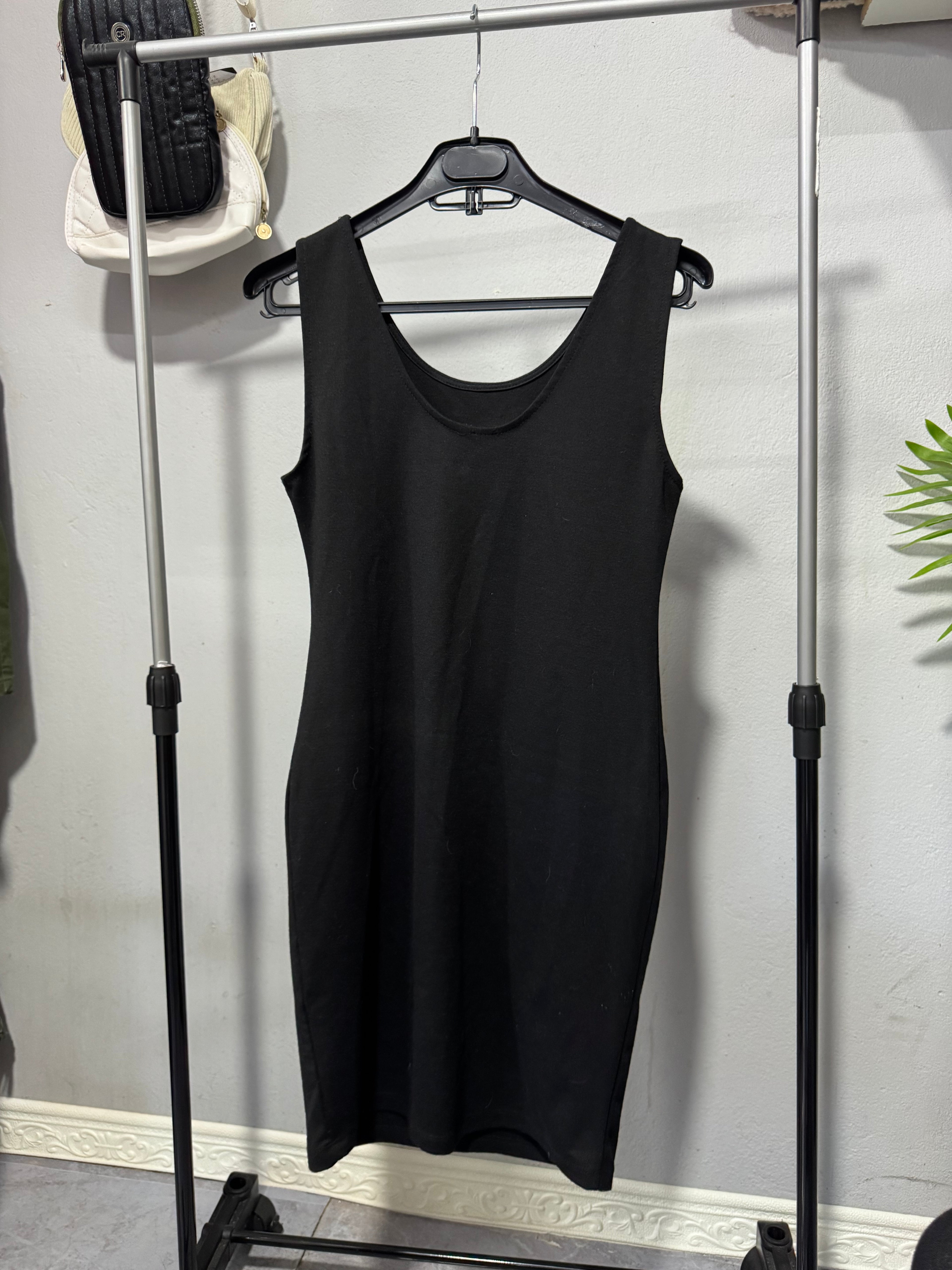 Vestido negro y marrón