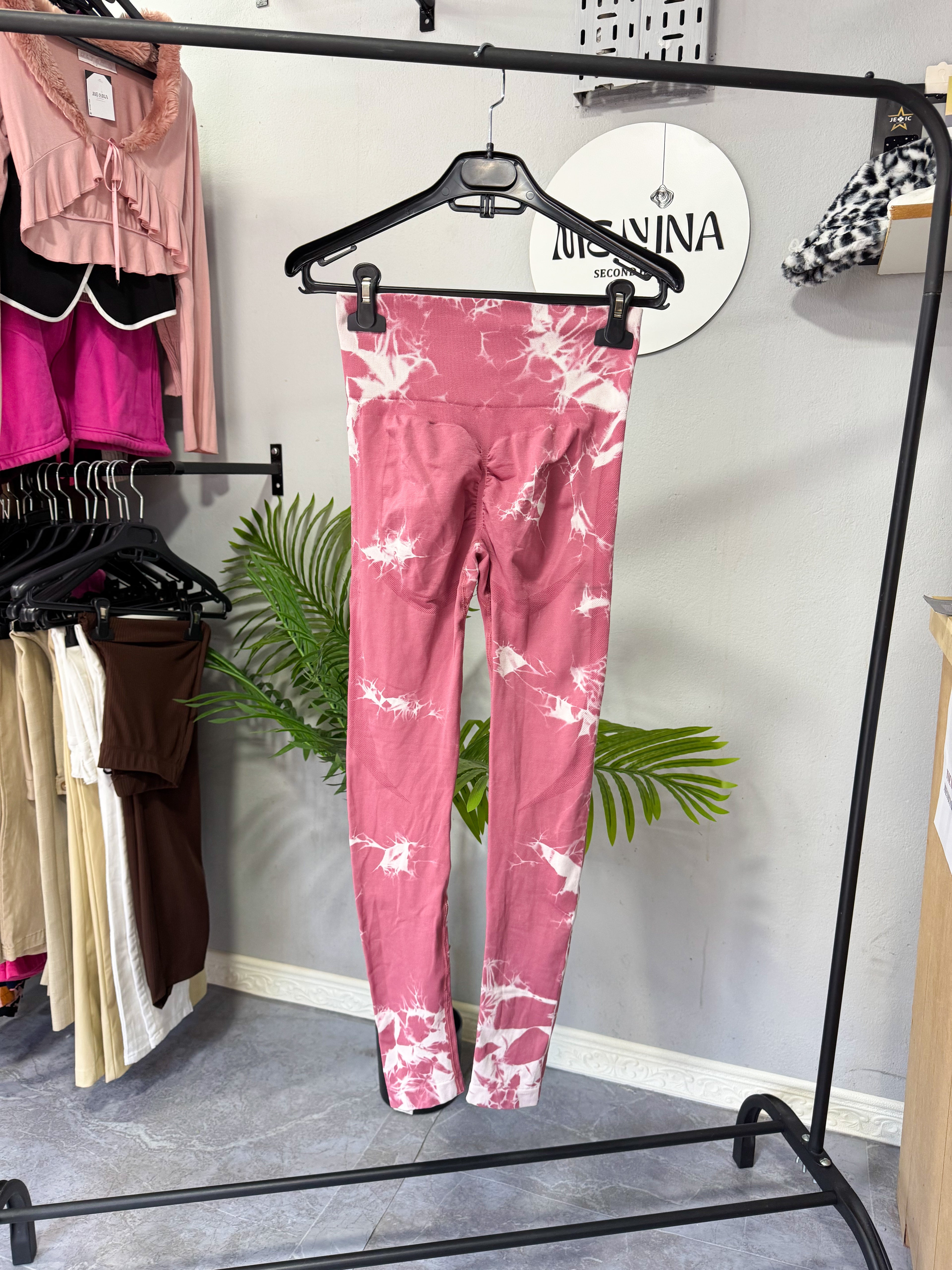Calza rosa y beige