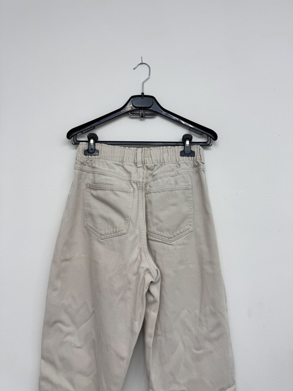 Pantalón beige talle 26