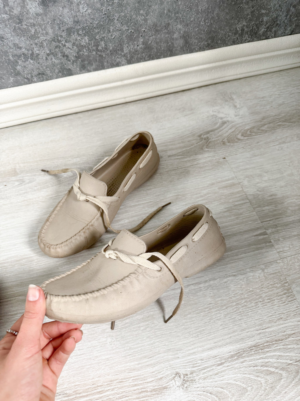 Zapatos suecos beige