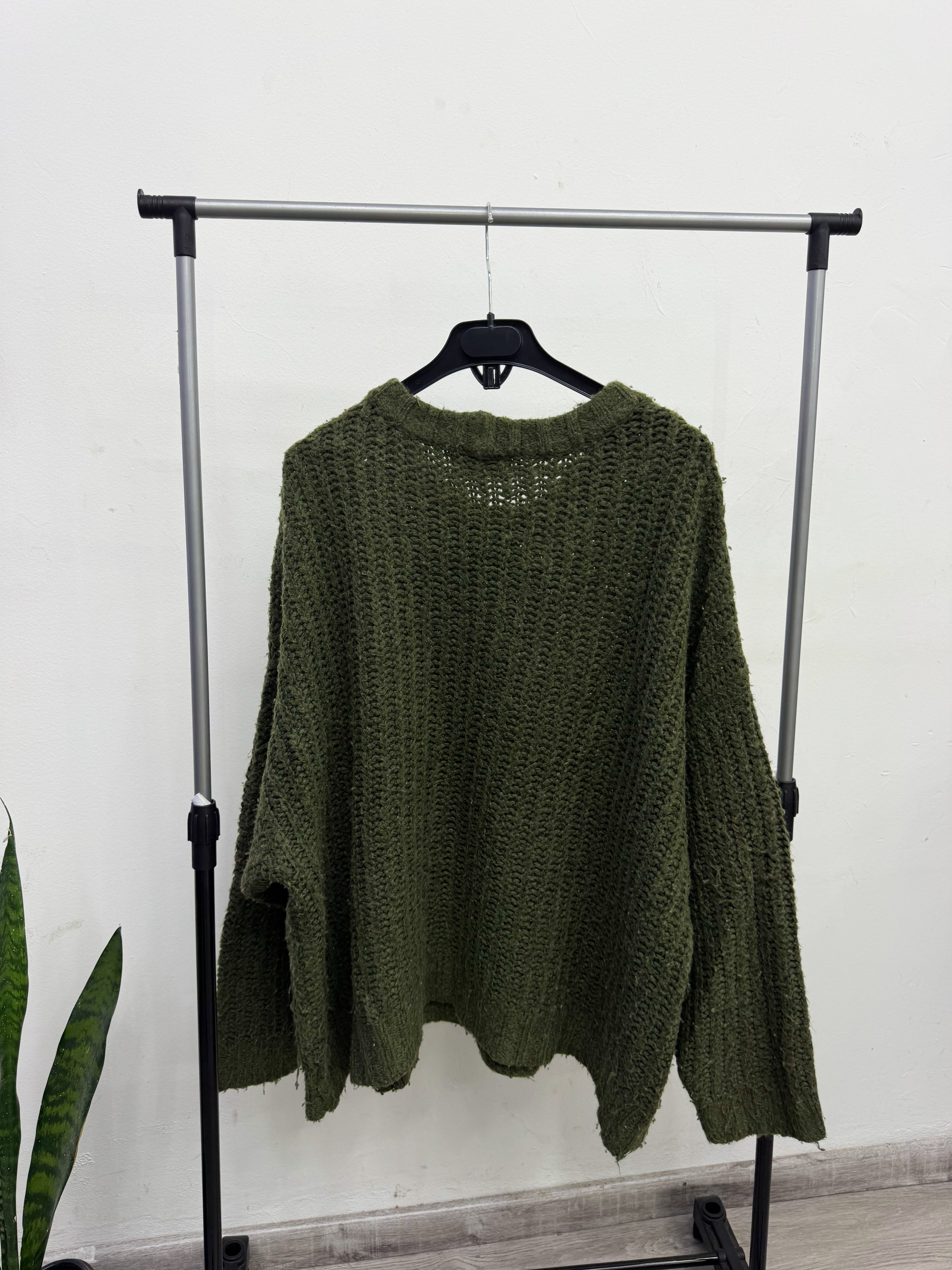Buzo de lana verde talle L