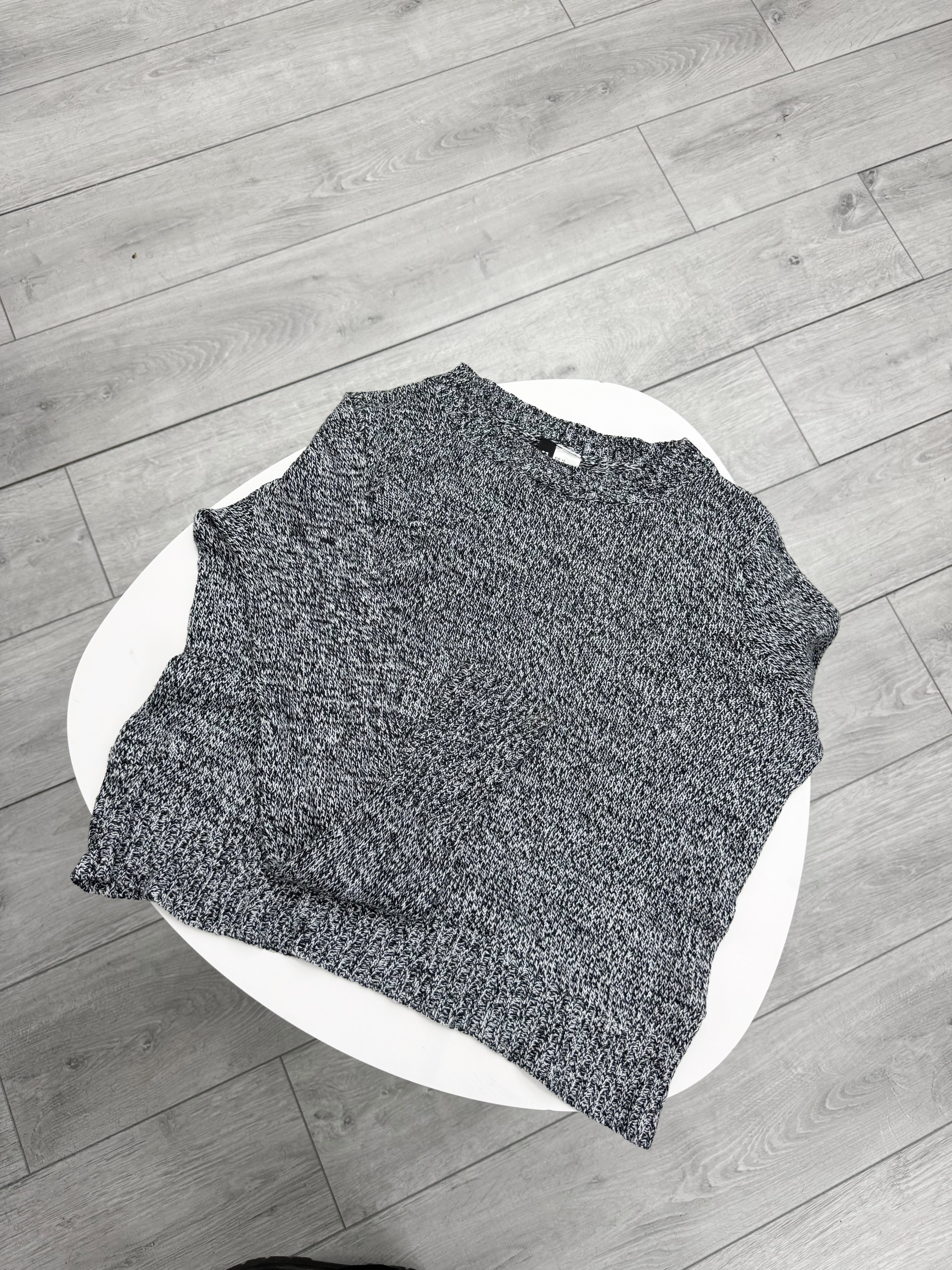 Buzo gris de hilo