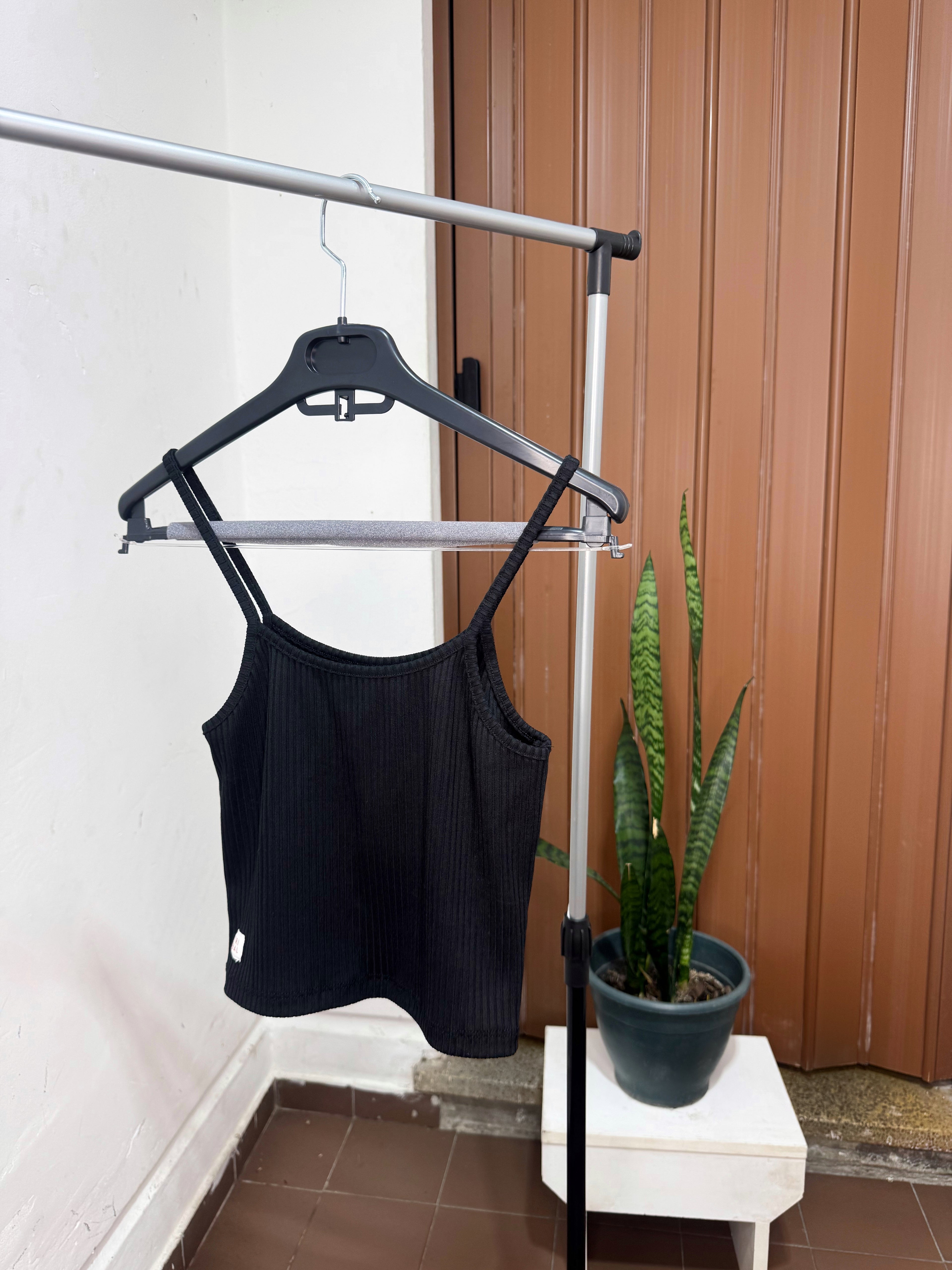 Top negro NUEVO con etiqueta