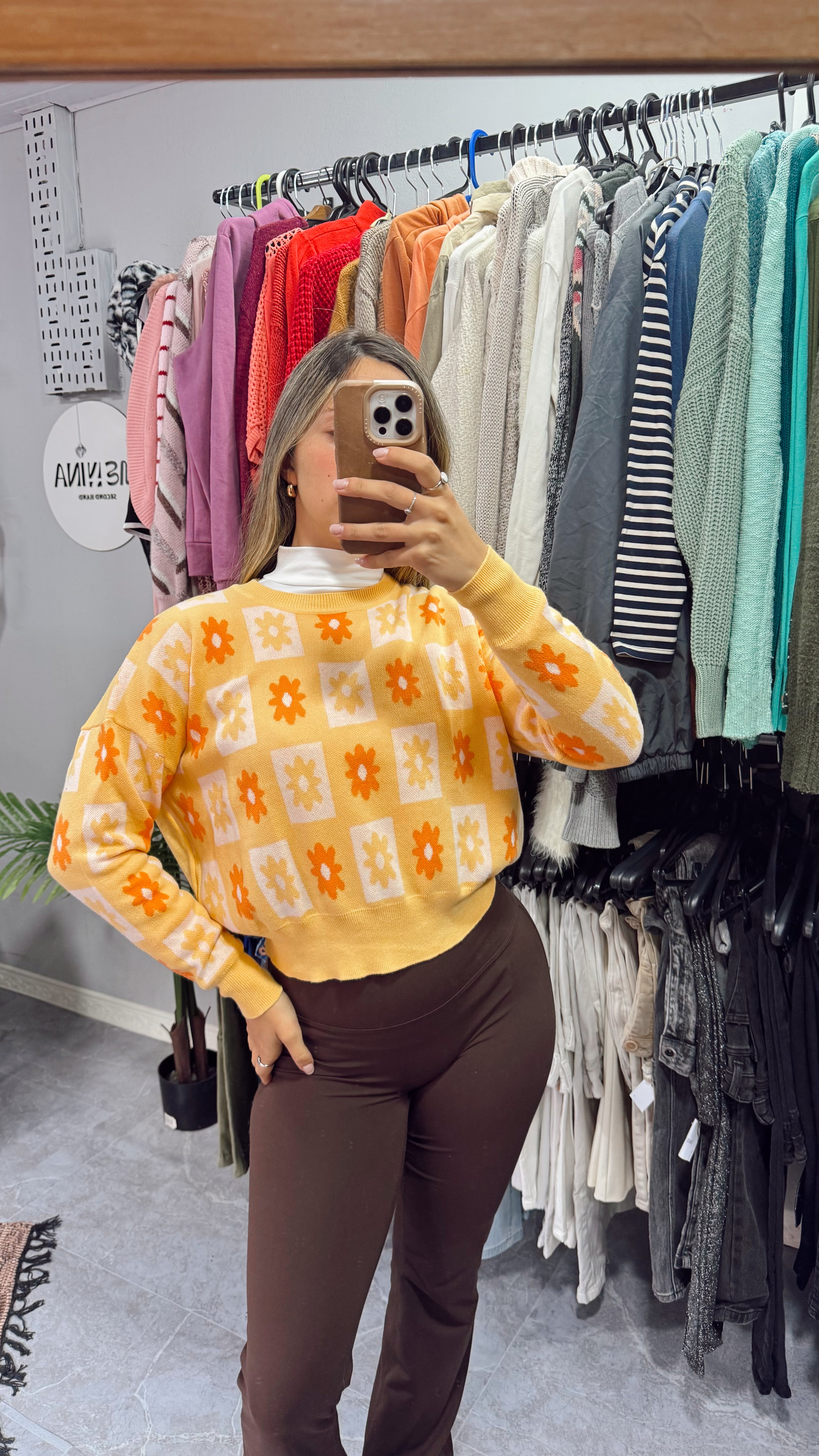 Buzo floral amarillo