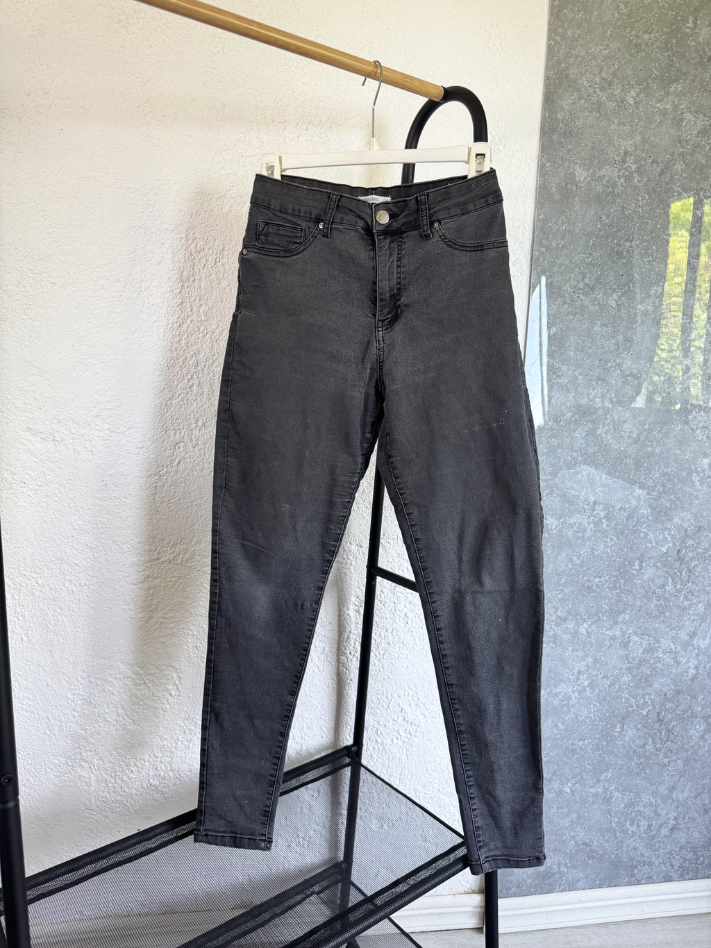 Jean Bluekiss gris oscuro