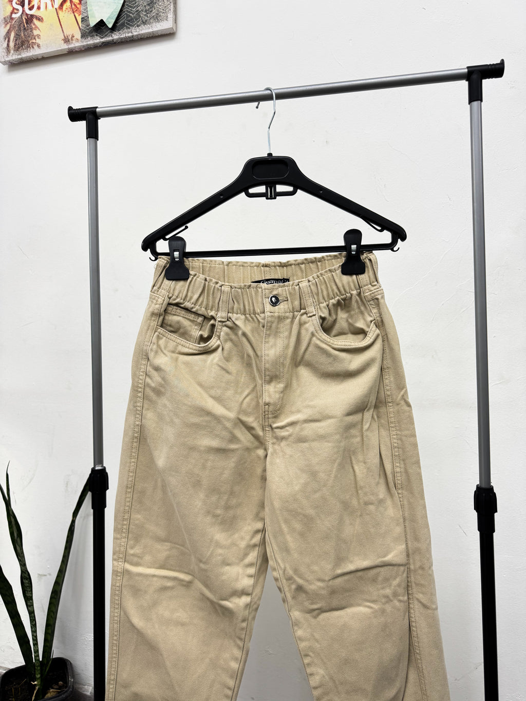 Pantalón color crema