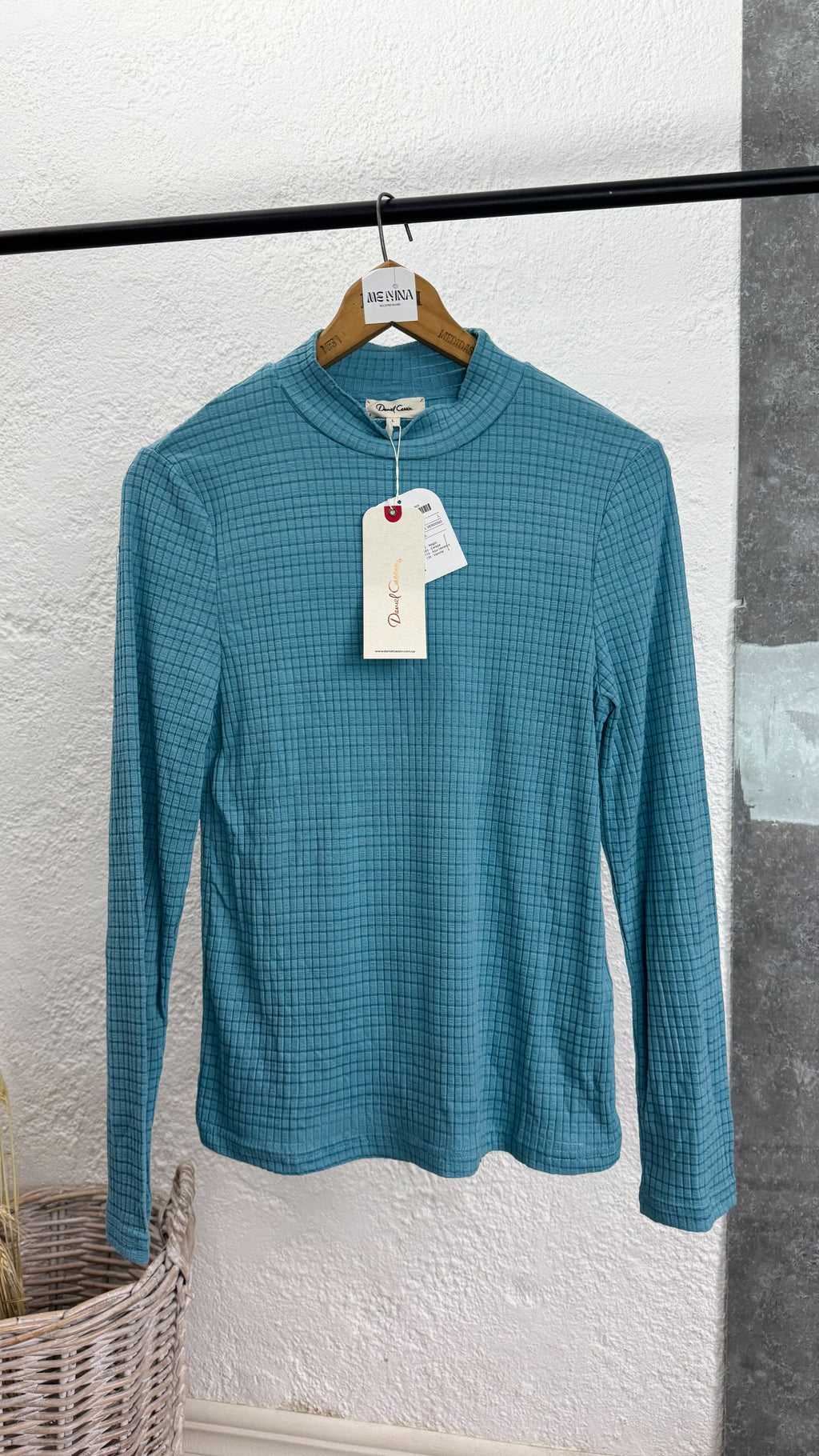 Polera NUEVA Daniel Cassin celeste