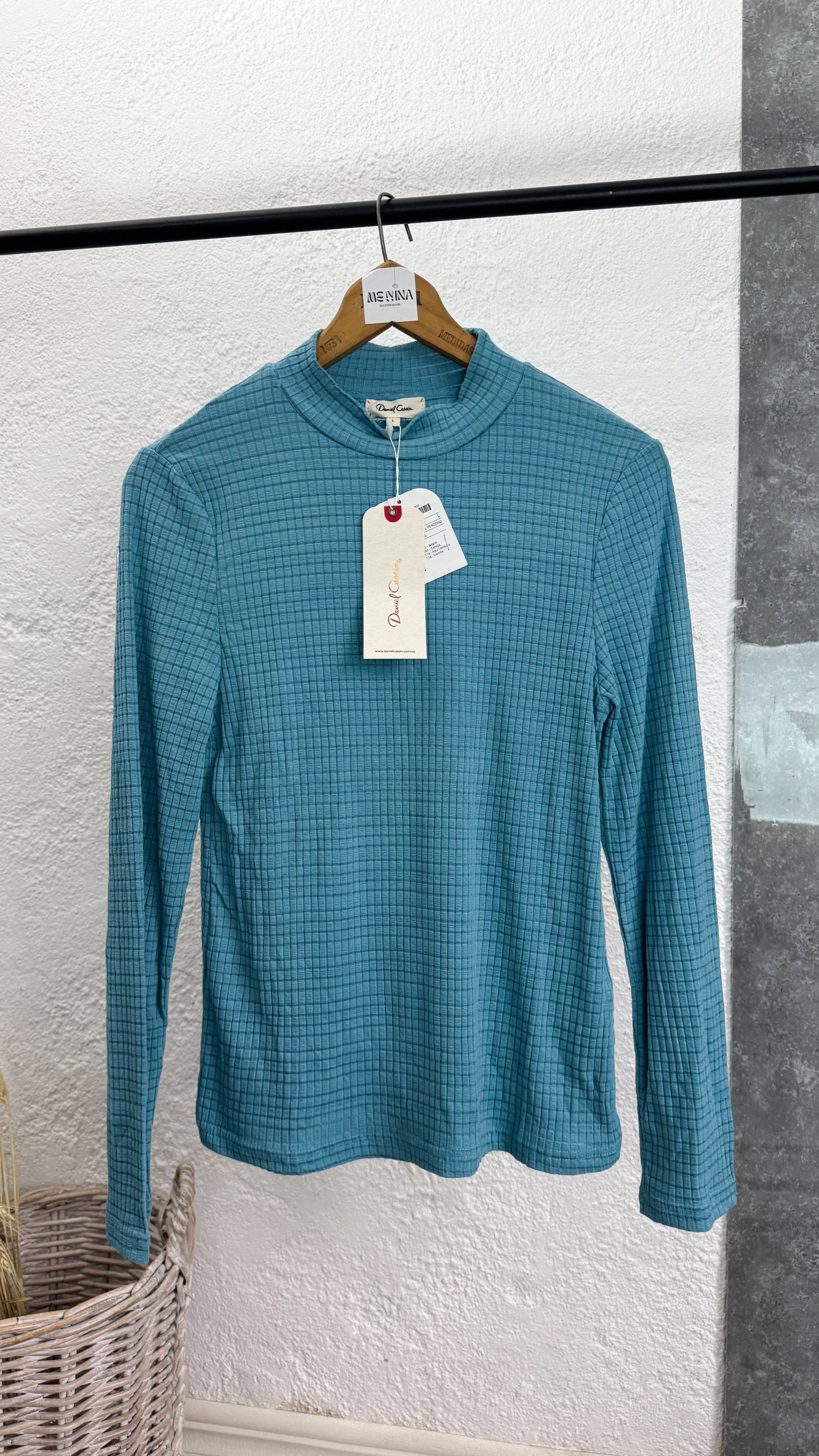 Polera NUEVA Daniel Cassin celeste