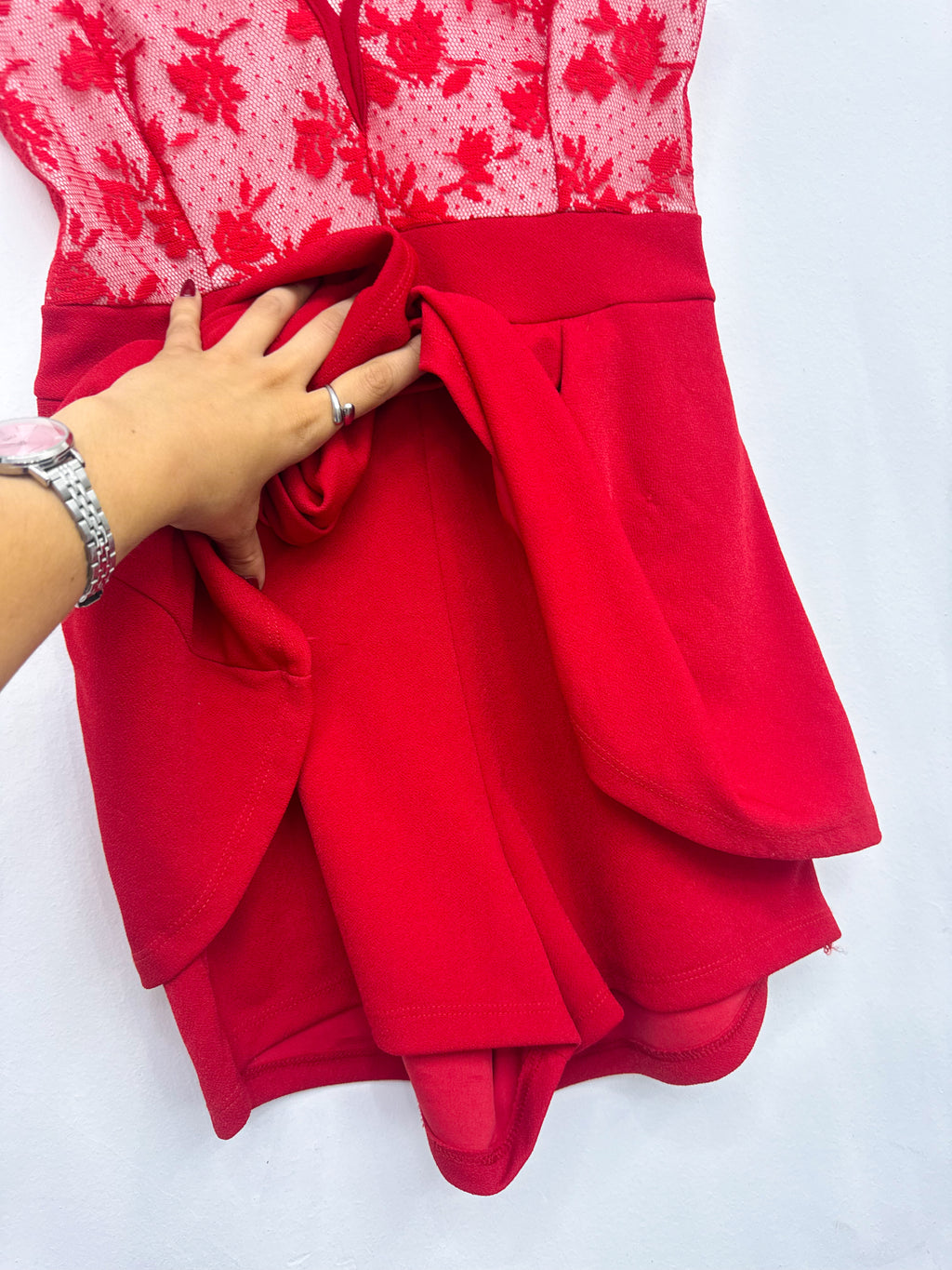 Vestido rojo con short abajo