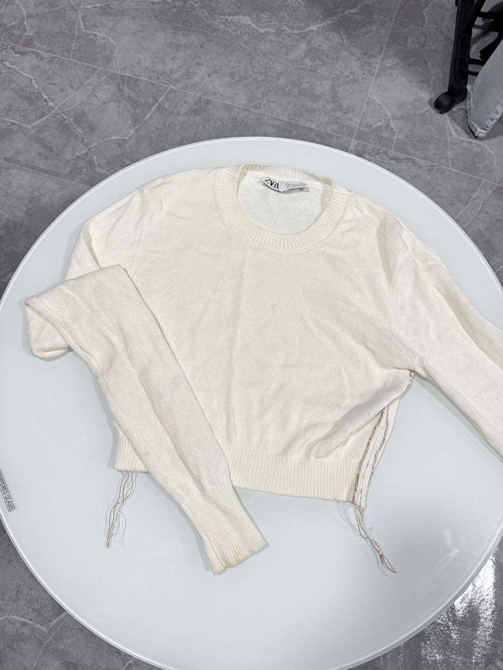 Buzo crop ZARA de hilo blanco
