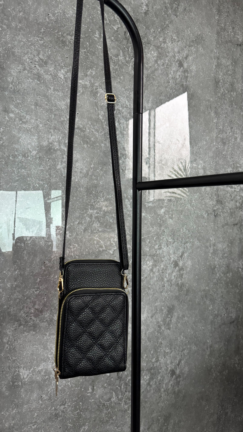 Cartera pequeña negra