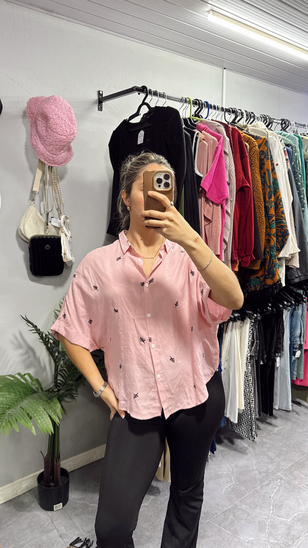 Camisa rosa talle L