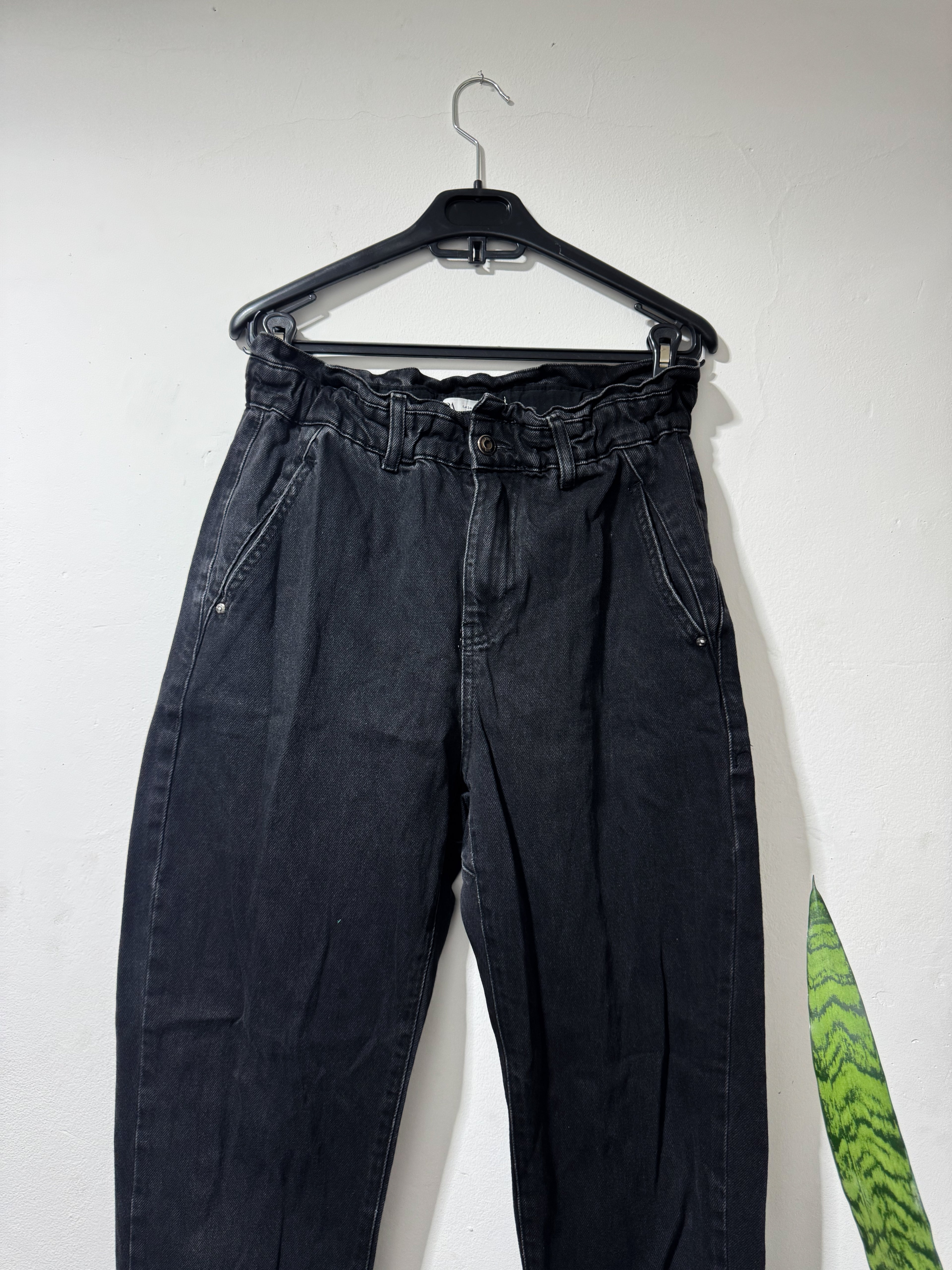 Jean ZARA negro talle 34