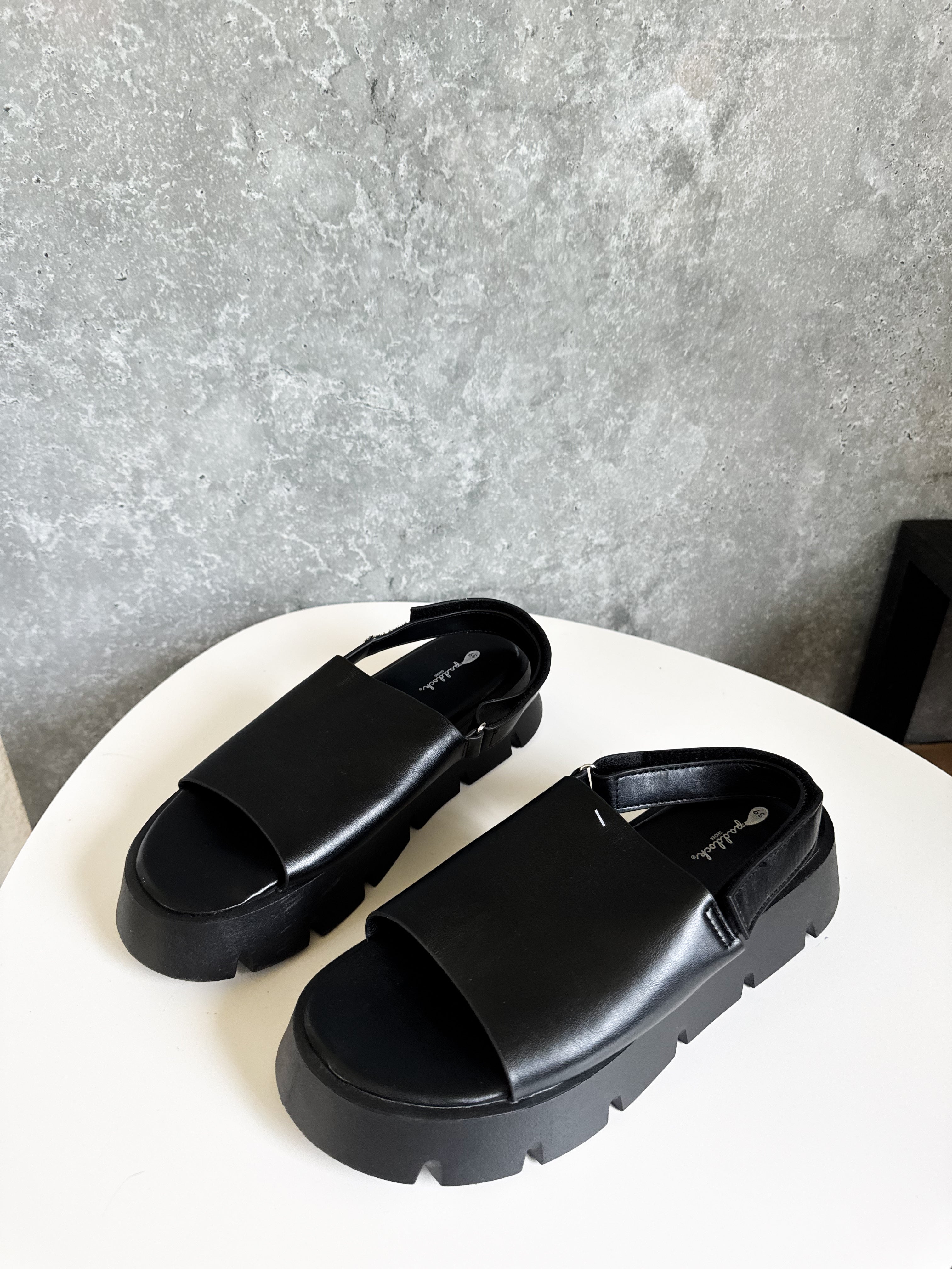 Sandalias Paddock negras