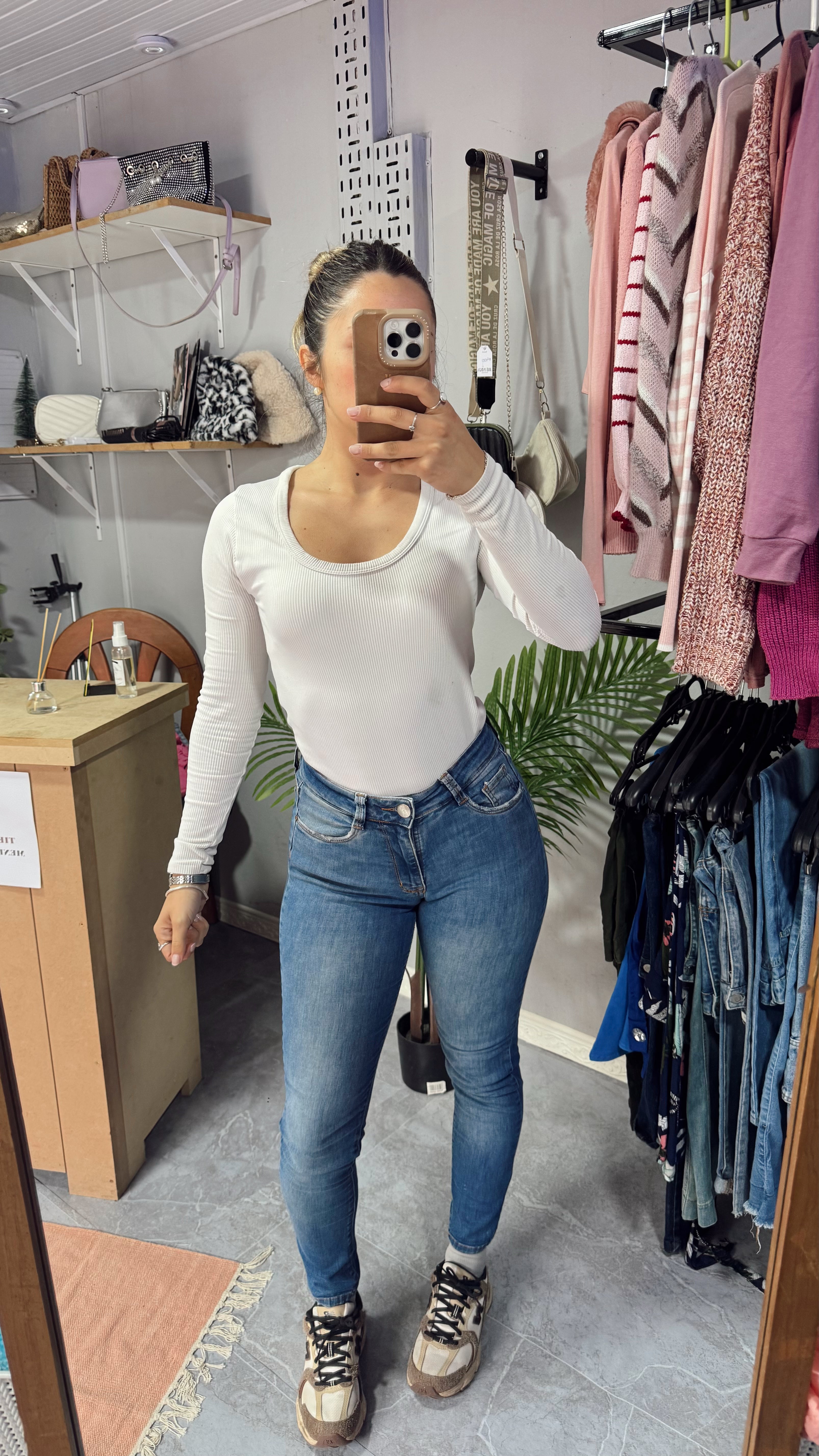 Jean al cuerpo alicrado