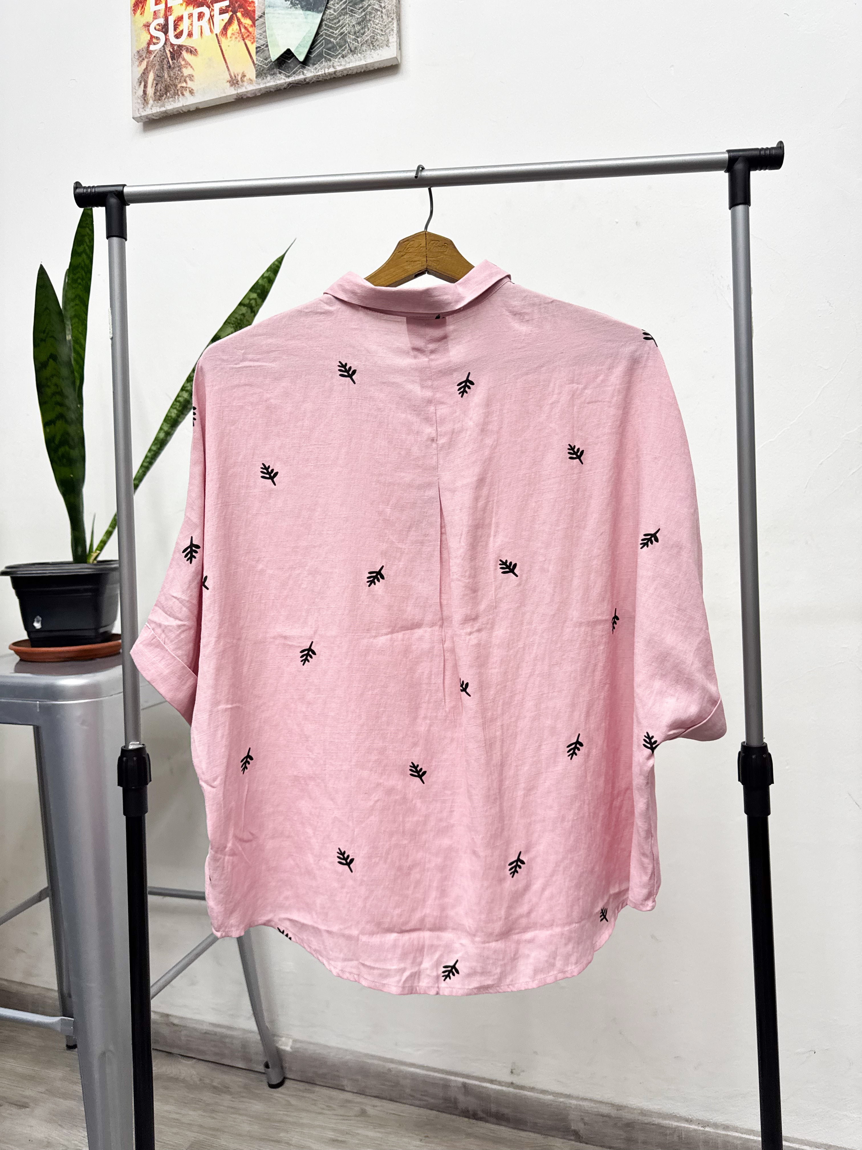 Camisa rosa talle L